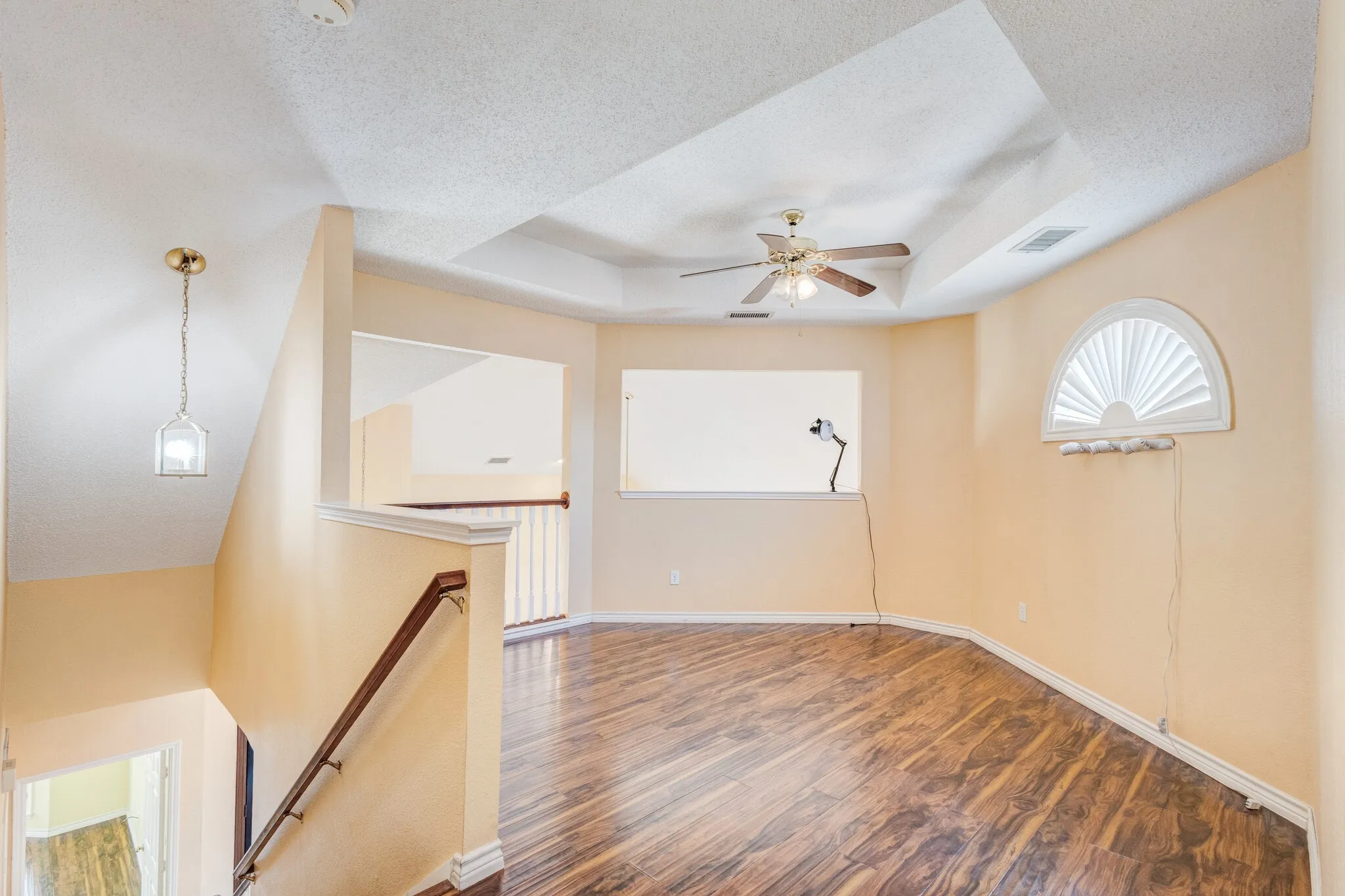 Single Family Residence For Rent in Dallas County , 1726 Northampton Drive, Rowlett, Texas 75089, 3 Bedroom, 3 Bathroom, 2 Garage spaces, 2,100 Sqft, built in 1993, mls#21351404, Real Estate Agent in Rowlett, Homes For Rent in Dallas county, Homes For Rent in Rowlett, Realtor in Rowlett Texas, Real Estate Brokerage Independent Realty Texas, Luminita Cordes Realtor