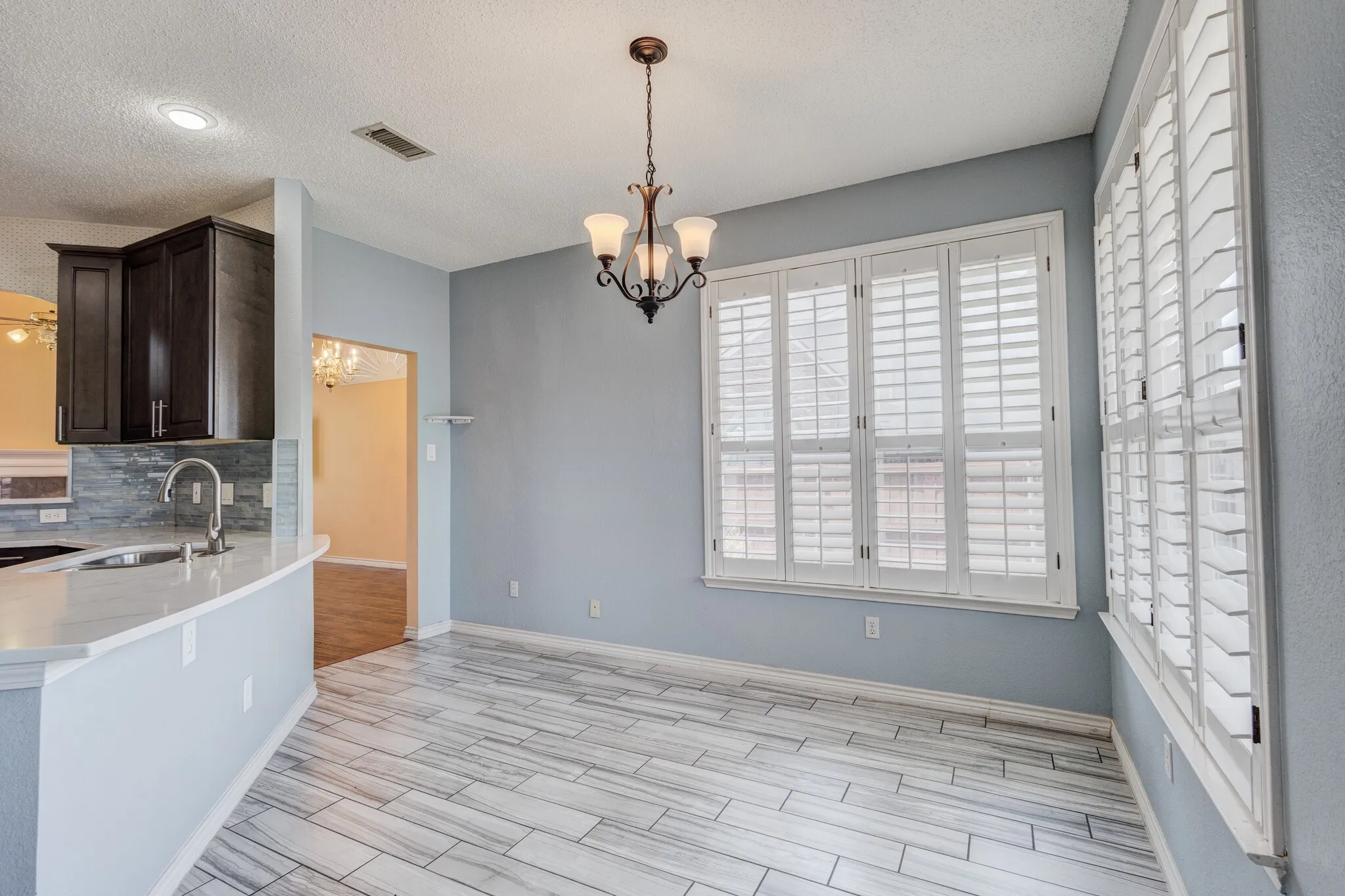 Single Family Residence For Rent in Dallas County , 1726 Northampton Drive, Rowlett, Texas 75089, 3 Bedroom, 3 Bathroom, 2 Garage spaces, 2,100 Sqft, built in 1993, mls#21351404, Real Estate Agent in Rowlett, Homes For Rent in Dallas county, Homes For Rent in Rowlett, Realtor in Rowlett Texas, Real Estate Brokerage Independent Realty Texas, Luminita Cordes Realtor