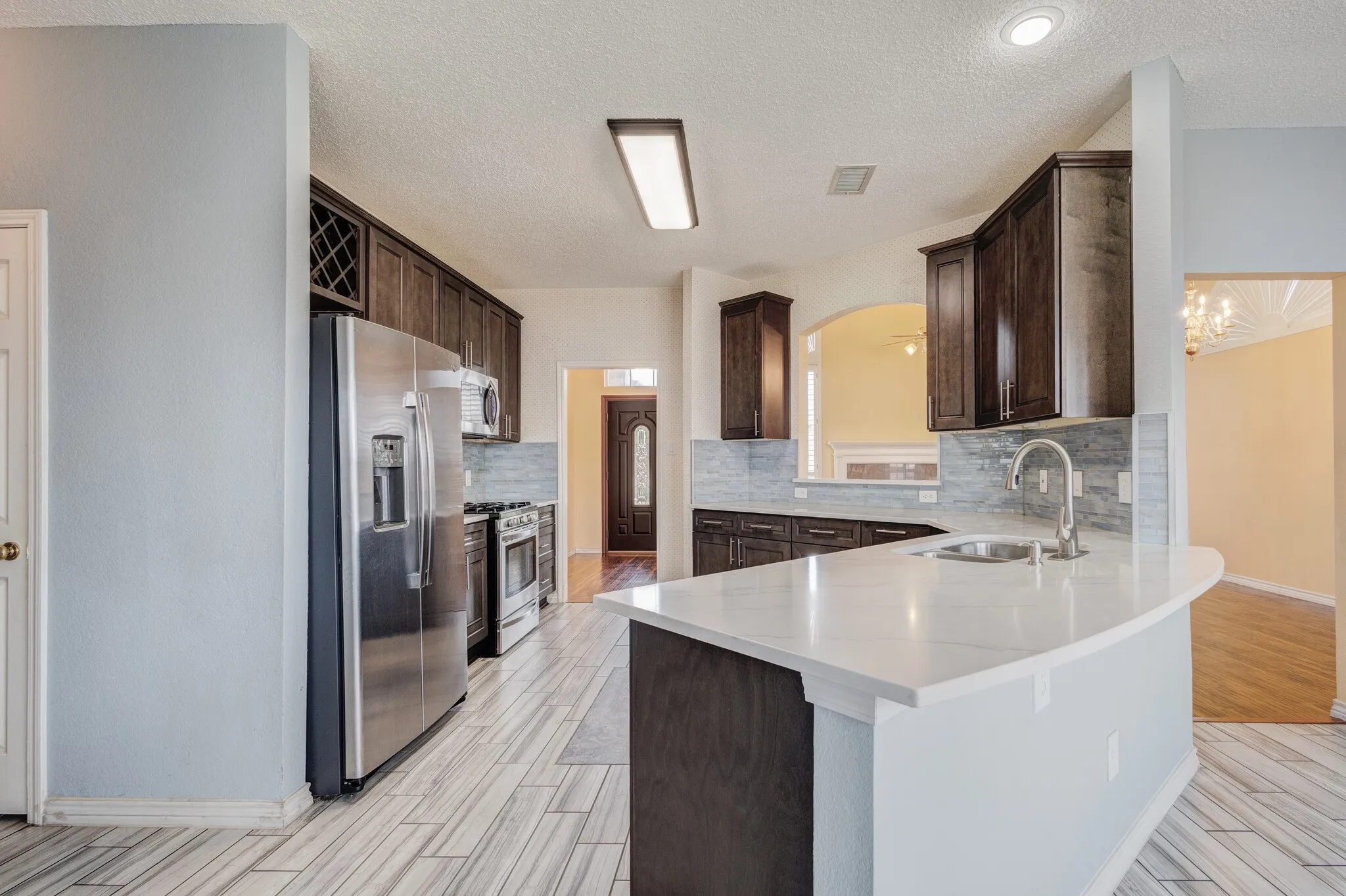 Single Family Residence For Rent in Dallas County , 1726 Northampton Drive, Rowlett, Texas 75089, 3 Bedroom, 3 Bathroom, 2 Garage spaces, 2,100 Sqft, built in 1993, mls#21351404, Real Estate Agent in Rowlett, Homes For Rent in Dallas county, Homes For Rent in Rowlett, Realtor in Rowlett Texas, Real Estate Brokerage Independent Realty Texas, Luminita Cordes Realtor