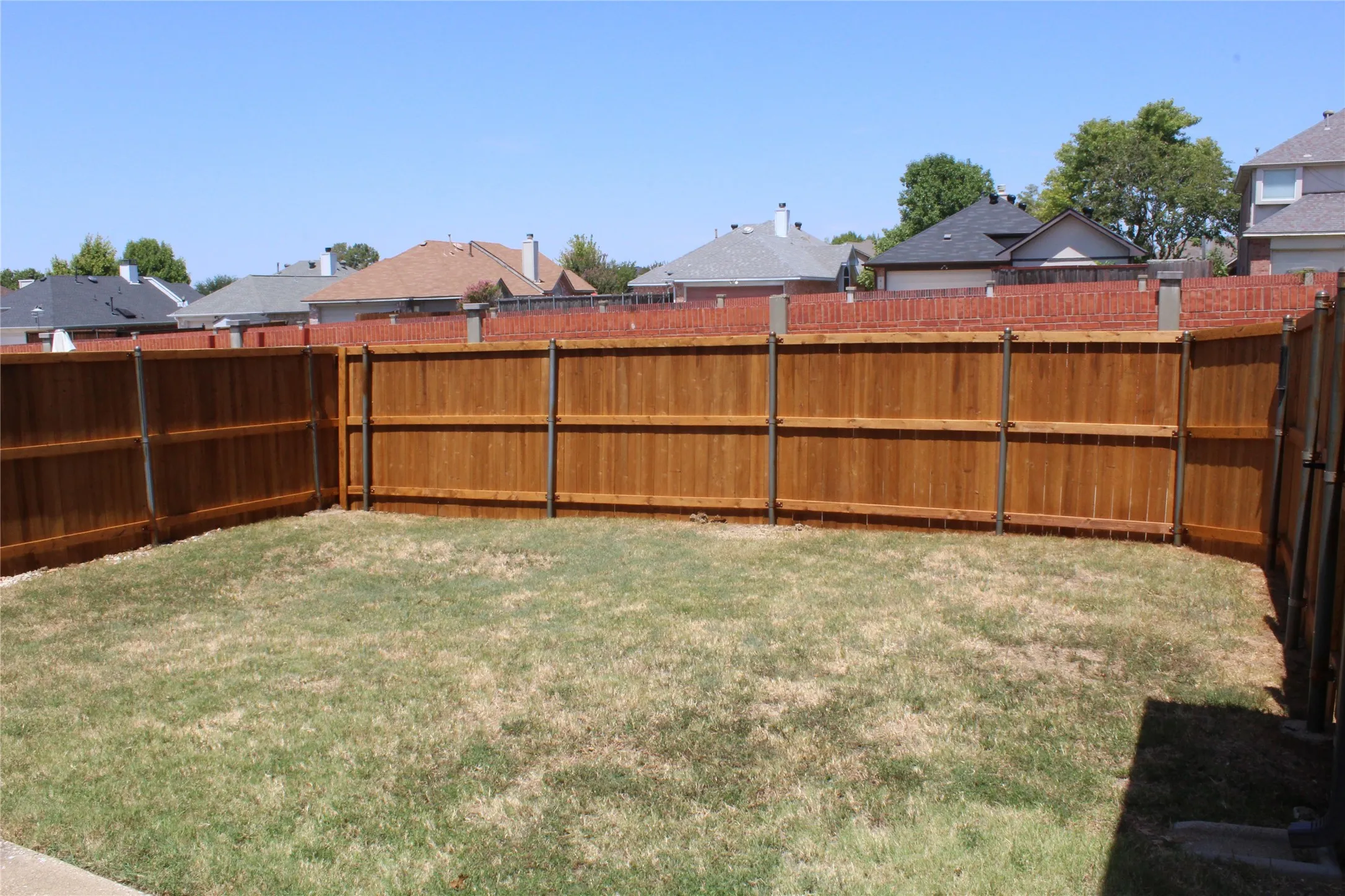 Single Family Residence For Rent in Dallas County , 1726 Northampton Drive, Rowlett, Texas 75089, 3 Bedroom, 3 Bathroom, 2 Garage spaces, 2,100 Sqft, built in 1993, mls#21351404, Real Estate Agent in Rowlett, Homes For Rent in Dallas county, Homes For Rent in Rowlett, Realtor in Rowlett Texas, Real Estate Brokerage Independent Realty Texas, Luminita Cordes Realtor