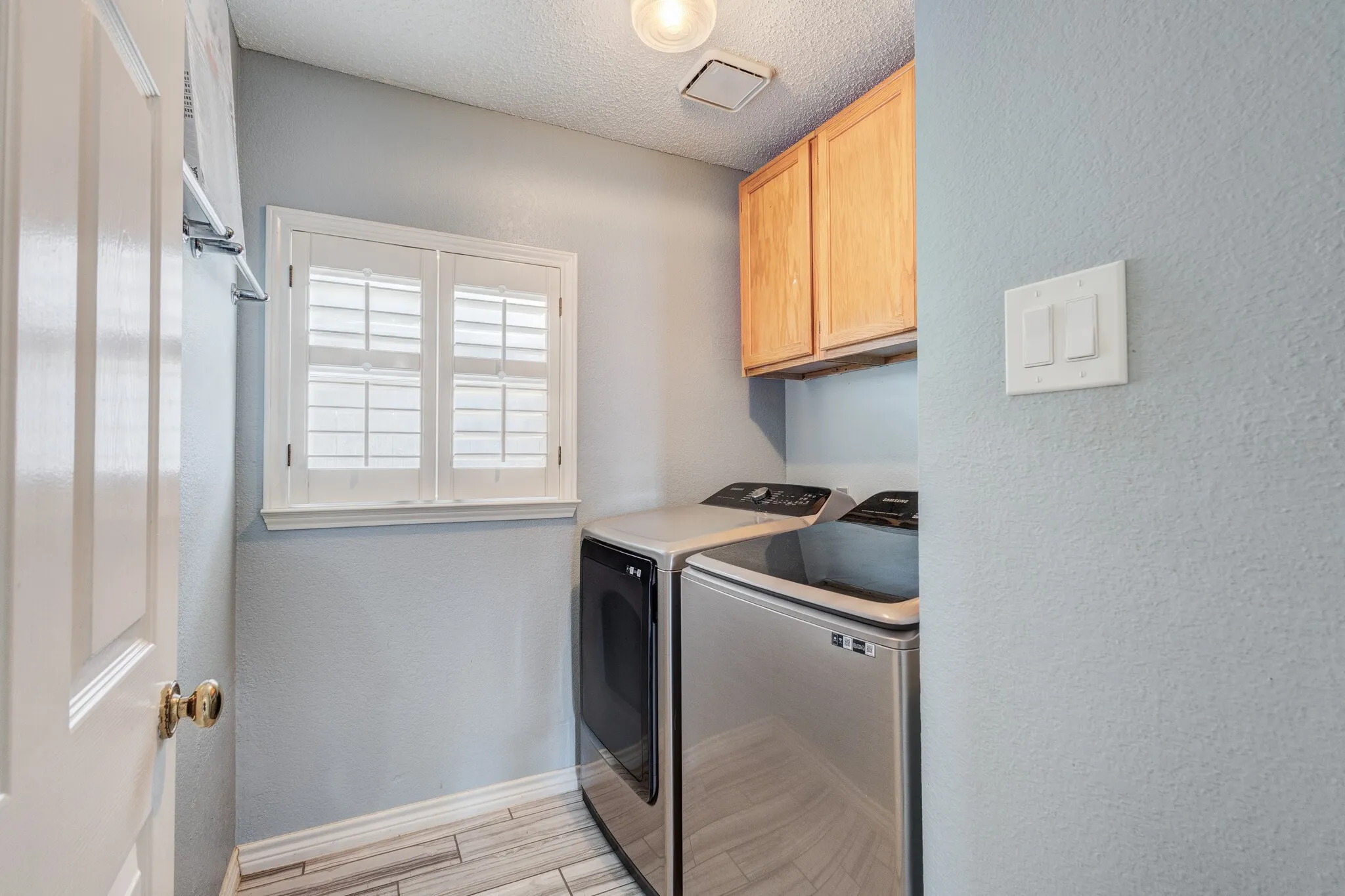 Single Family Residence For Rent in Dallas County , 1726 Northampton Drive, Rowlett, Texas 75089, 3 Bedroom, 3 Bathroom, 2 Garage spaces, 2,100 Sqft, built in 1993, mls#21351404, Real Estate Agent in Rowlett, Homes For Rent in Dallas county, Homes For Rent in Rowlett, Realtor in Rowlett Texas, Real Estate Brokerage Independent Realty Texas, Luminita Cordes Realtor