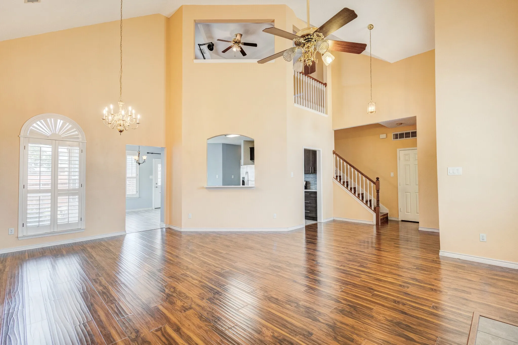 Single Family Residence For Rent in Dallas County , 1726 Northampton Drive, Rowlett, Texas 75089, 3 Bedroom, 3 Bathroom, 2 Garage spaces, 2,100 Sqft, built in 1993, mls#21351404, Real Estate Agent in Rowlett, Homes For Rent in Dallas county, Homes For Rent in Rowlett, Realtor in Rowlett Texas, Real Estate Brokerage Independent Realty Texas, Luminita Cordes Realtor