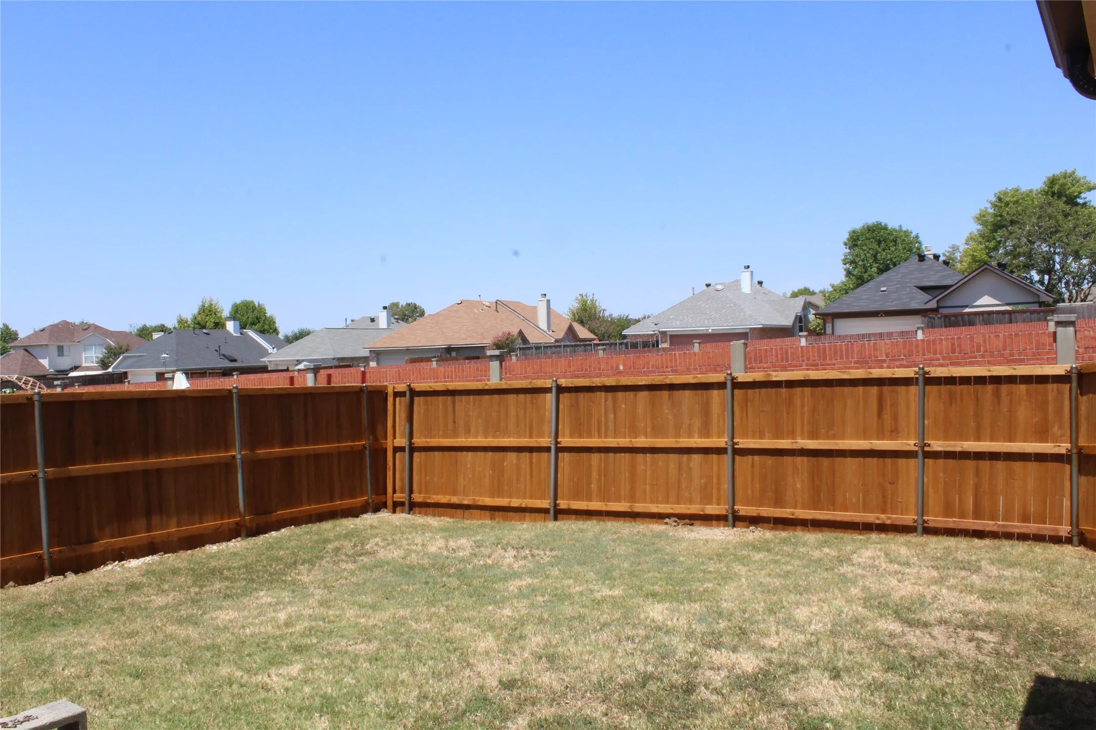 Single Family Residence For Rent in Dallas County , 1726 Northampton Drive, Rowlett, Texas 75089, 3 Bedroom, 3 Bathroom, 2 Garage spaces, 2,100 Sqft, built in 1993, mls#21351404, Real Estate Agent in Rowlett, Homes For Rent in Dallas county, Homes For Rent in Rowlett, Realtor in Rowlett Texas, Real Estate Brokerage Independent Realty Texas, Luminita Cordes Realtor