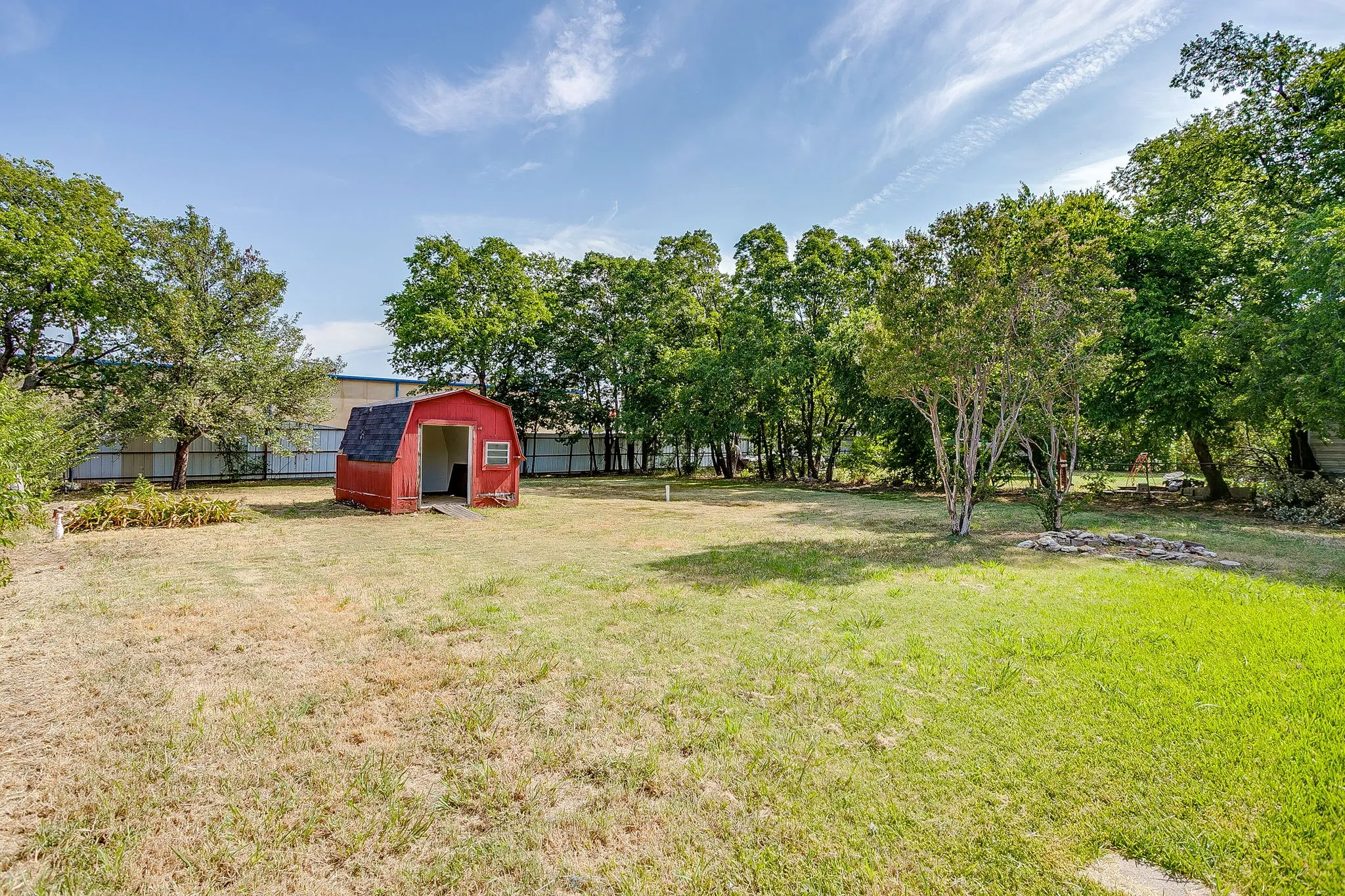 Single Family Residence For Sale in Tarrant County , 204 W Northern Avenue, Saginaw, Texas 76179, 4 Bedroom, 2 Bathroom, Garage spaces, 1,644 Sqft, built in 1959, mls#21353974, Real Estate Agent in Saginaw, Homes For Sale in Tarrant county, Homes For Sale in Saginaw, Realtor in Saginaw Texas, Real Estate Brokerage Independent Realty Texas, Luminita Cordes Realtor