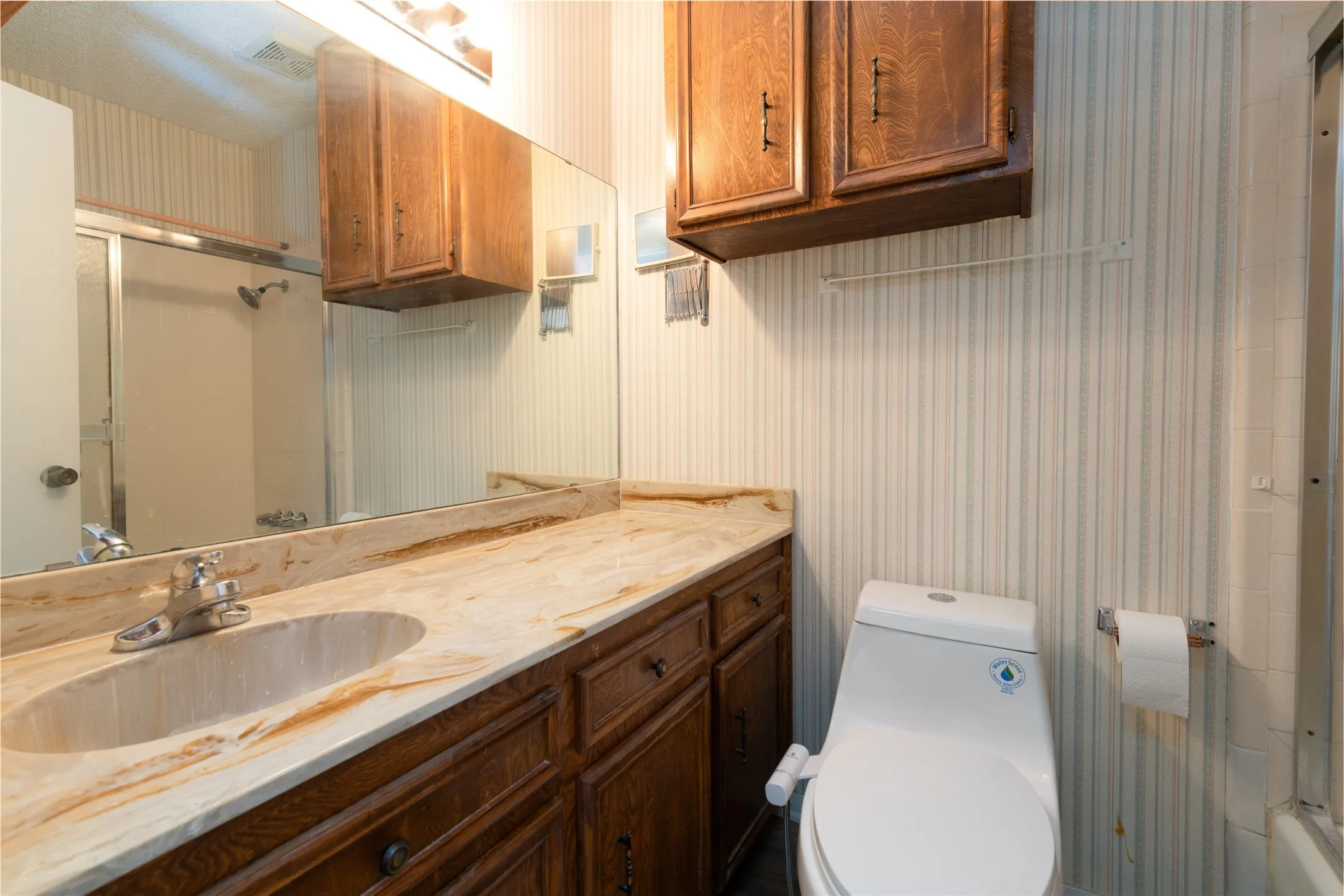 Single Family Residence For Sale in Taylor County , 3125 Winterhawk Drive, Abilene, Texas 79606, 3 Bedroom, 2 Bathroom, 2 Garage spaces, 1,758 Sqft, built in 1978, mls#21353717, Real Estate Agent in Abilene, Homes For Sale in Taylor county, Homes For Sale in Abilene, Realtor in Abilene Texas, Real Estate Brokerage Independent Realty Texas, Luminita Cordes Realtor