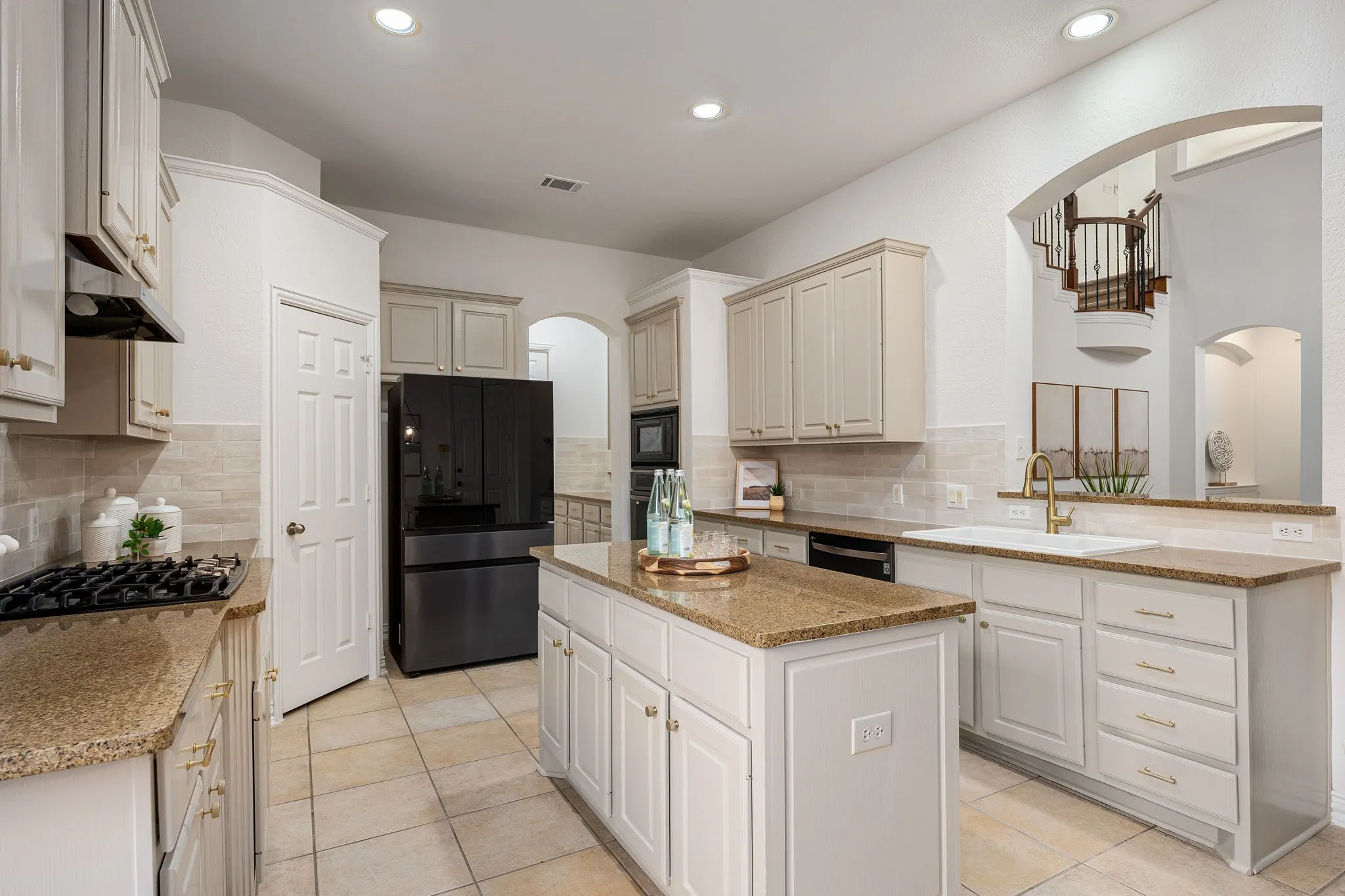 Single Family Residence For Sale in Denton County , 2180 Mustang Trail, Frisco, Texas 75033, 5 Bedroom, 4 Bathroom, 2 Garage spaces, 3,851 Sqft, built in 2004, mls#21353982, Real Estate Agent in Frisco, Homes For Sale in Denton county, Homes For Sale in Frisco, Realtor in Frisco Texas, Real Estate Brokerage Independent Realty Texas, Luminita Cordes Realtor