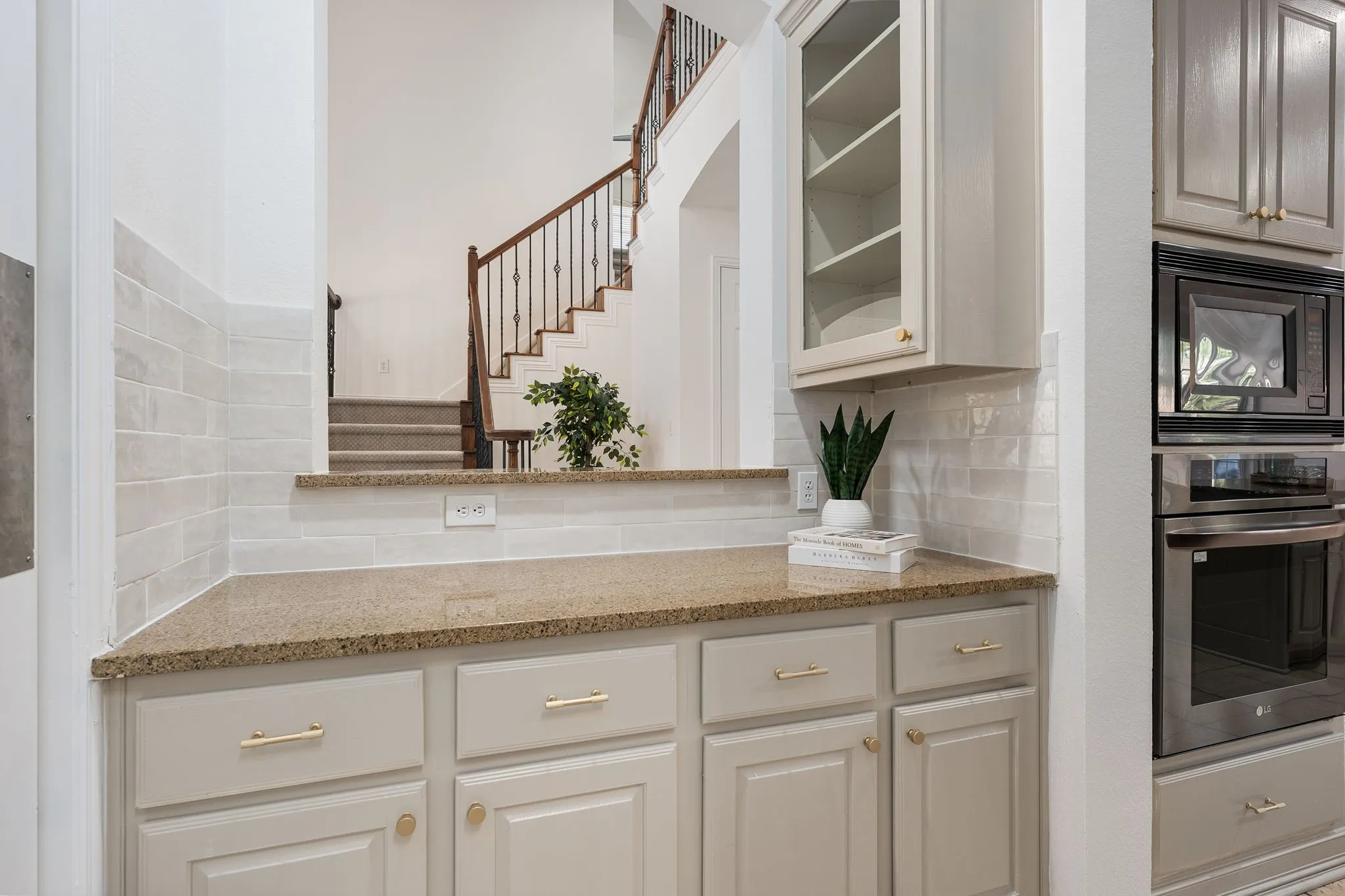 Single Family Residence For Sale in Denton County , 2180 Mustang Trail, Frisco, Texas 75033, 5 Bedroom, 4 Bathroom, 2 Garage spaces, 3,851 Sqft, built in 2004, mls#21353982, Real Estate Agent in Frisco, Homes For Sale in Denton county, Homes For Sale in Frisco, Realtor in Frisco Texas, Real Estate Brokerage Independent Realty Texas, Luminita Cordes Realtor