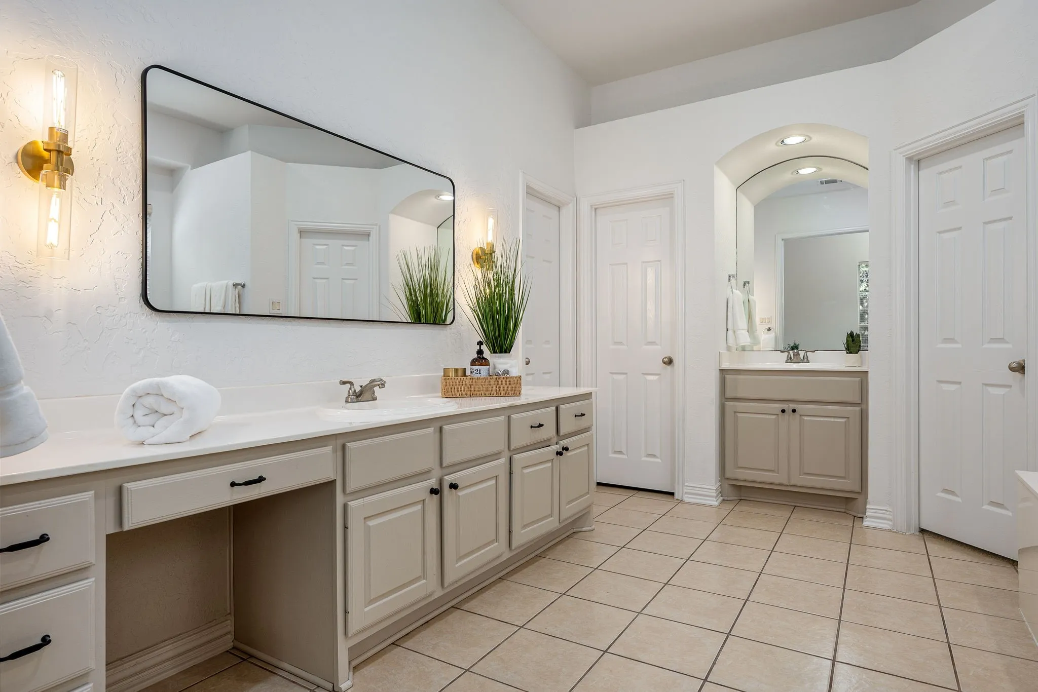 Single Family Residence For Sale in Denton County , 2180 Mustang Trail, Frisco, Texas 75033, 5 Bedroom, 4 Bathroom, 2 Garage spaces, 3,851 Sqft, built in 2004, mls#21353982, Real Estate Agent in Frisco, Homes For Sale in Denton county, Homes For Sale in Frisco, Realtor in Frisco Texas, Real Estate Brokerage Independent Realty Texas, Luminita Cordes Realtor