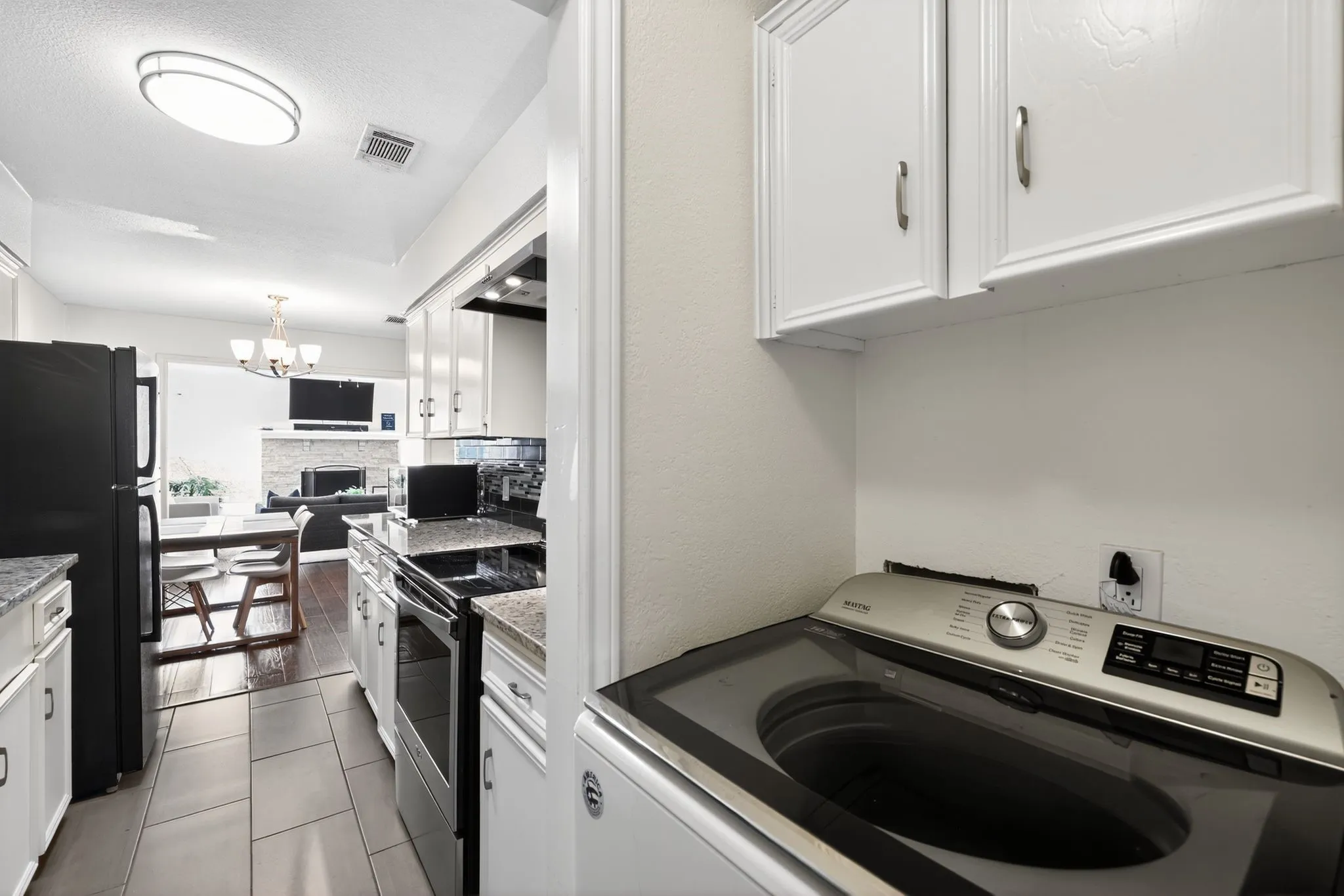 Comes with washer and dryer