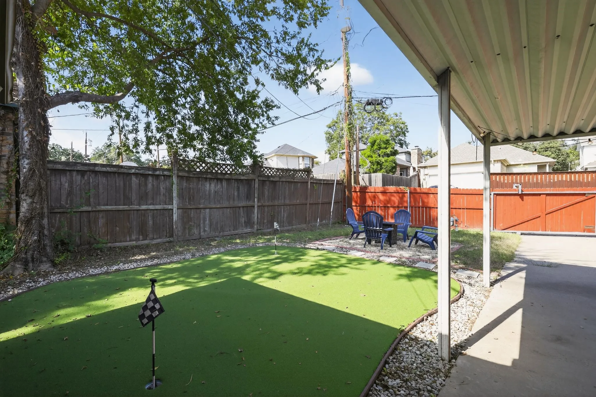 Single Family Residence For Sale in Dallas County , 2509 W Oakdale Road, Irving, Texas 75060, 3 Bedroom, 2 Bathroom, Garage spaces, 1,630 Sqft, built in 1983, mls#21354054, Real Estate Agent in Irving, Homes For Sale in Dallas county, Homes For Sale in Irving, Realtor in Irving Texas, Real Estate Brokerage Independent Realty Texas, Luminita Cordes Realtor