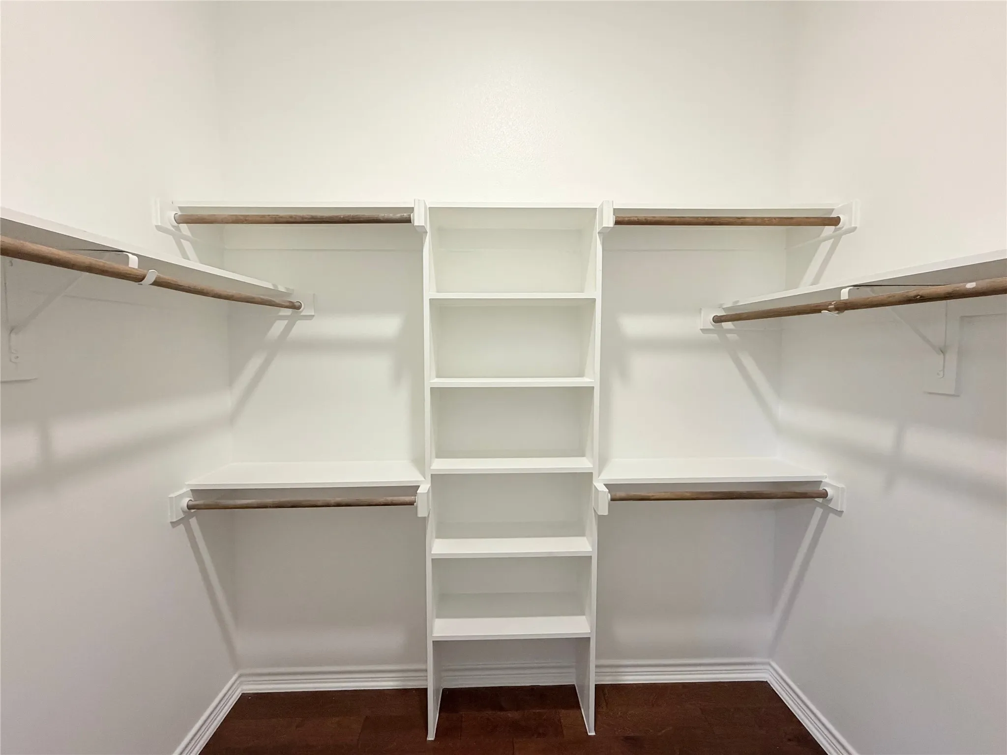 Townhouse For Rent in Dallas County , 12305 Halima Street, Dallas, Texas 75243, 4 Bedrooms, 4 Bathrooms, 2 Garage spaces, 2,397 Sqft, built in 2017, Price $2,800, mls#21354057, Real Estate Agent in Dallas, Homes For Rent in Dallas county, Homes For Rent in Dallas, Realtor in Dallas Texas, Real Estate Brokerage Independent Realty Texas, Luminita Cordes Realtor