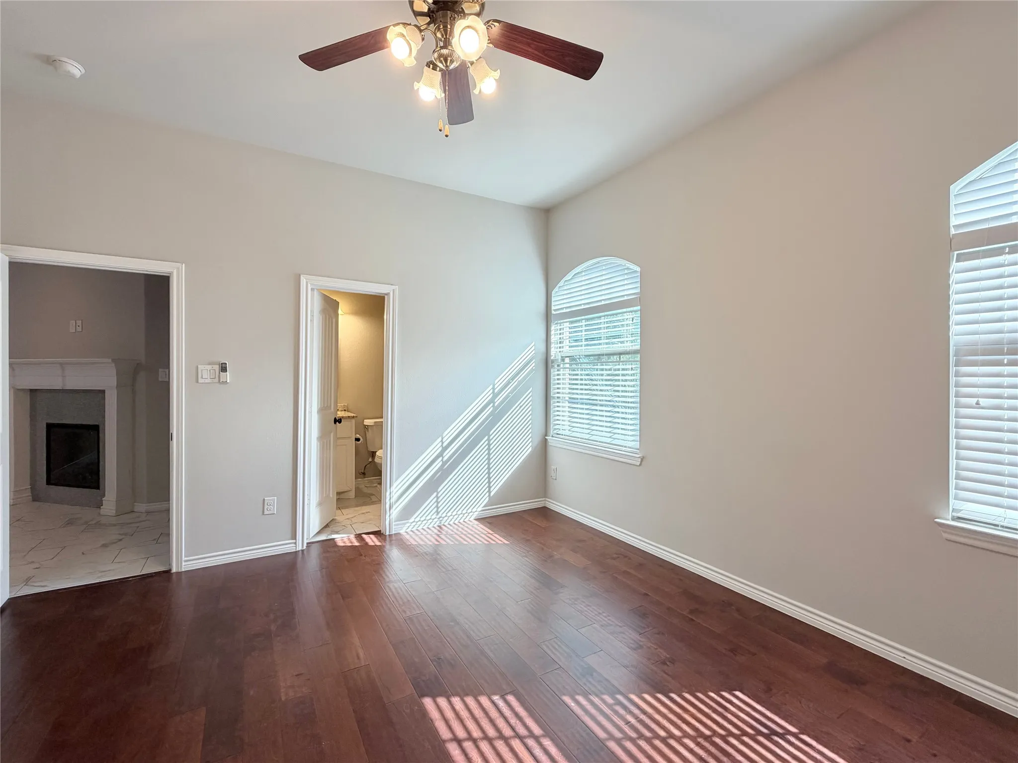 Townhouse For Rent in Dallas County , 12305 Halima Street, Dallas, Texas 75243, 4 Bedrooms, 4 Bathrooms, 2 Garage spaces, 2,397 Sqft, built in 2017, Price $2,800, mls#21354057, Real Estate Agent in Dallas, Homes For Rent in Dallas county, Homes For Rent in Dallas, Realtor in Dallas Texas, Real Estate Brokerage Independent Realty Texas, Luminita Cordes Realtor