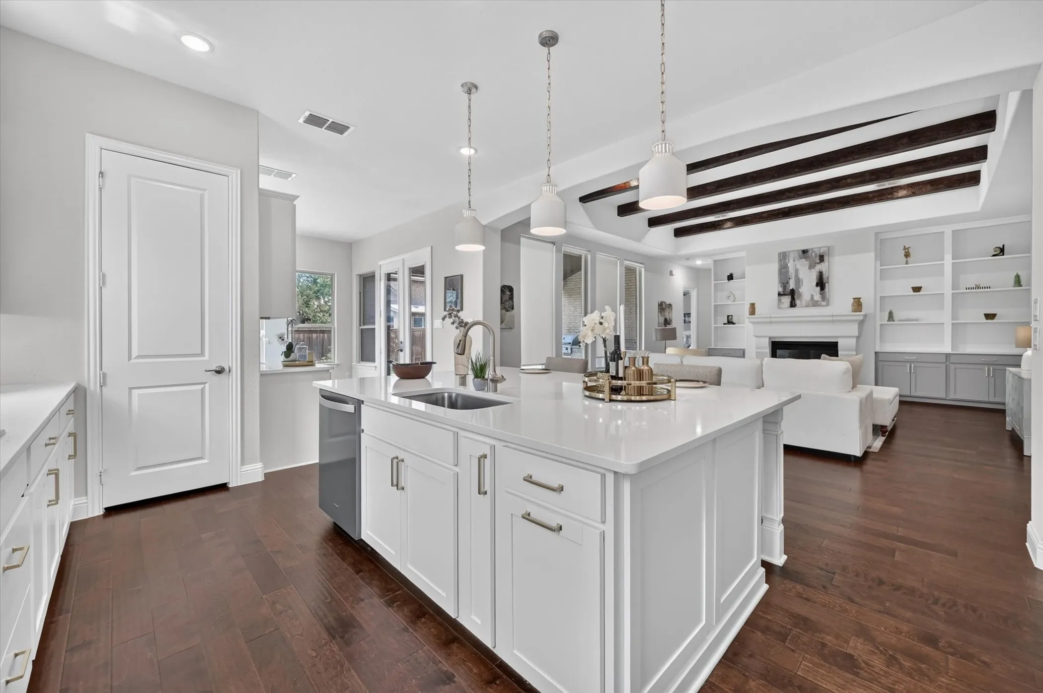 Single Family Residence For Sale in Collin County , 13683 Fernando Road, Frisco, Texas 75035, 5 Bedroom, 5 Bathroom, 3 Garage spaces, 4,605 Sqft, built in 2020, mls#21353863, Real Estate Agent in Frisco, Homes For Sale in Collin county, Homes For Sale in Frisco, Realtor in Frisco Texas, Real Estate Brokerage Independent Realty Texas, Luminita Cordes Realtor