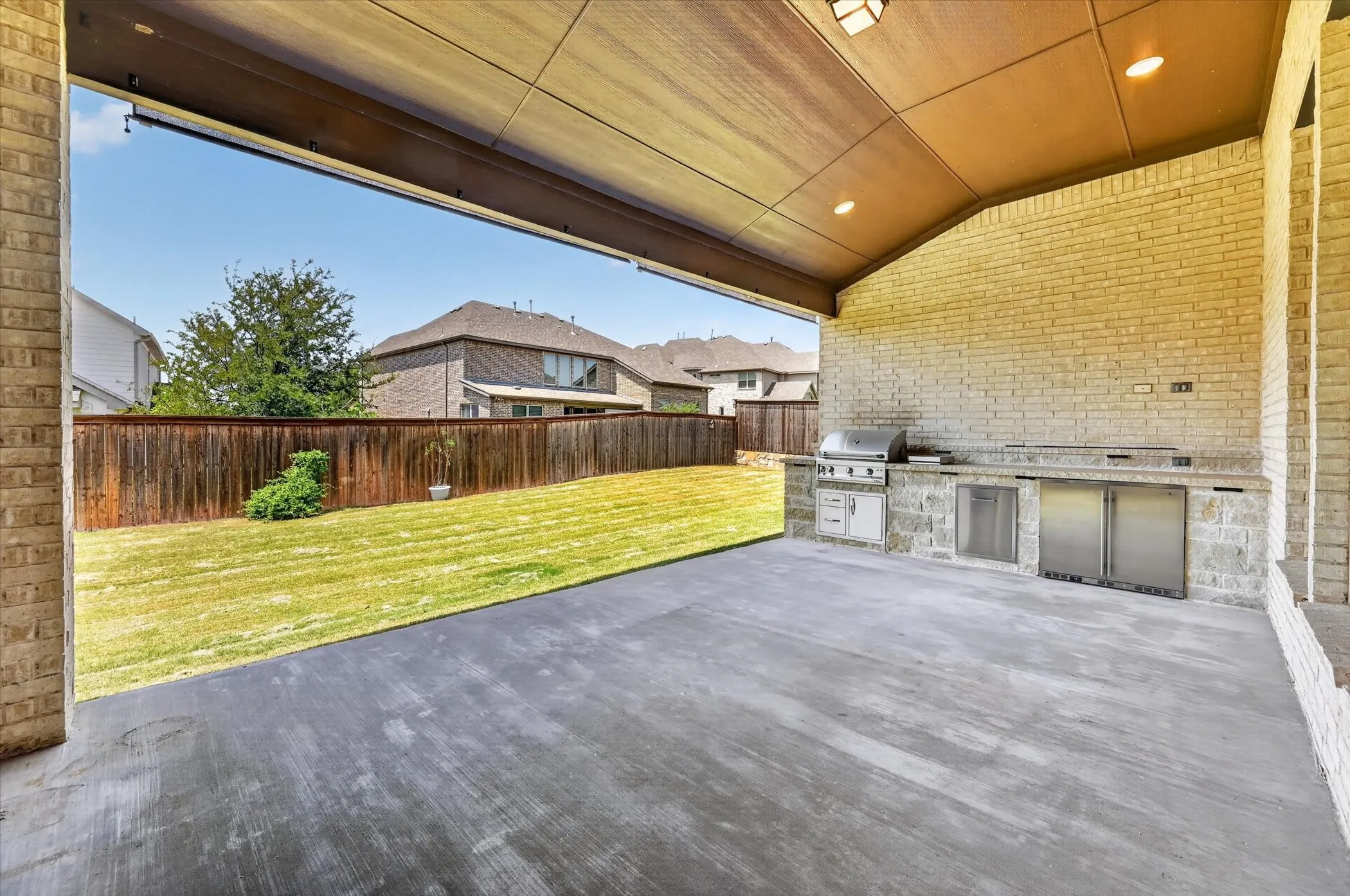 Single Family Residence For Sale in Collin County , 13683 Fernando Road, Frisco, Texas 75035, 5 Bedroom, 5 Bathroom, 3 Garage spaces, 4,605 Sqft, built in 2020, mls#21353863, Real Estate Agent in Frisco, Homes For Sale in Collin county, Homes For Sale in Frisco, Realtor in Frisco Texas, Real Estate Brokerage Independent Realty Texas, Luminita Cordes Realtor