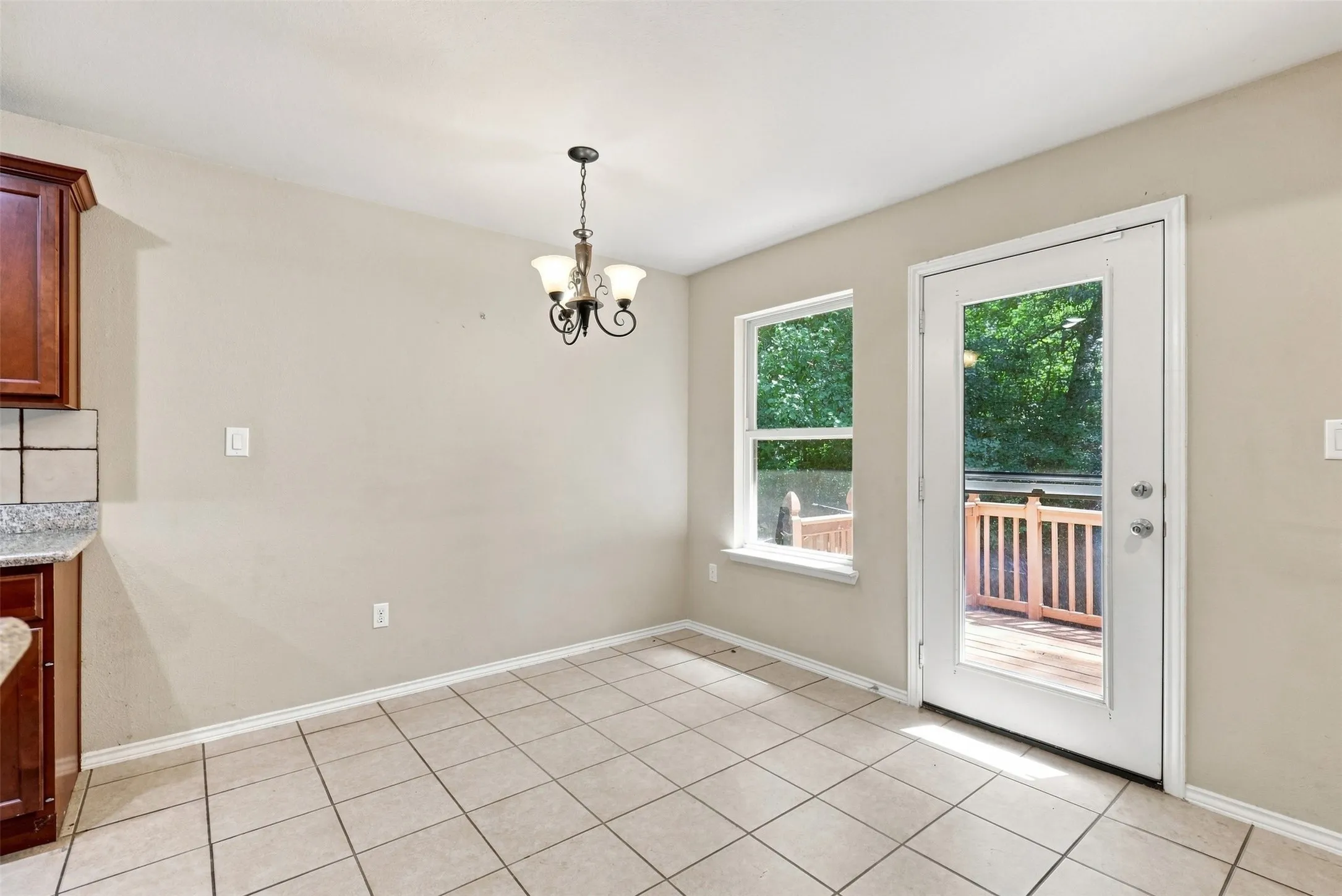 Single Family Residence For Sale in Titus County , 613 Therese Ct., Mt Pleasant, Texas 75455, 3 Bedroom, 2 Bathroom, 1 Garage spaces, 1,225 Sqft, built in 2012, mls#21352942, Real Estate Agent in Mt Pleasant, Homes For Sale in Titus county, Homes For Sale in Mt Pleasant, Realtor in Mt Pleasant Texas, Real Estate Brokerage Independent Realty Texas, Luminita Cordes Realtor