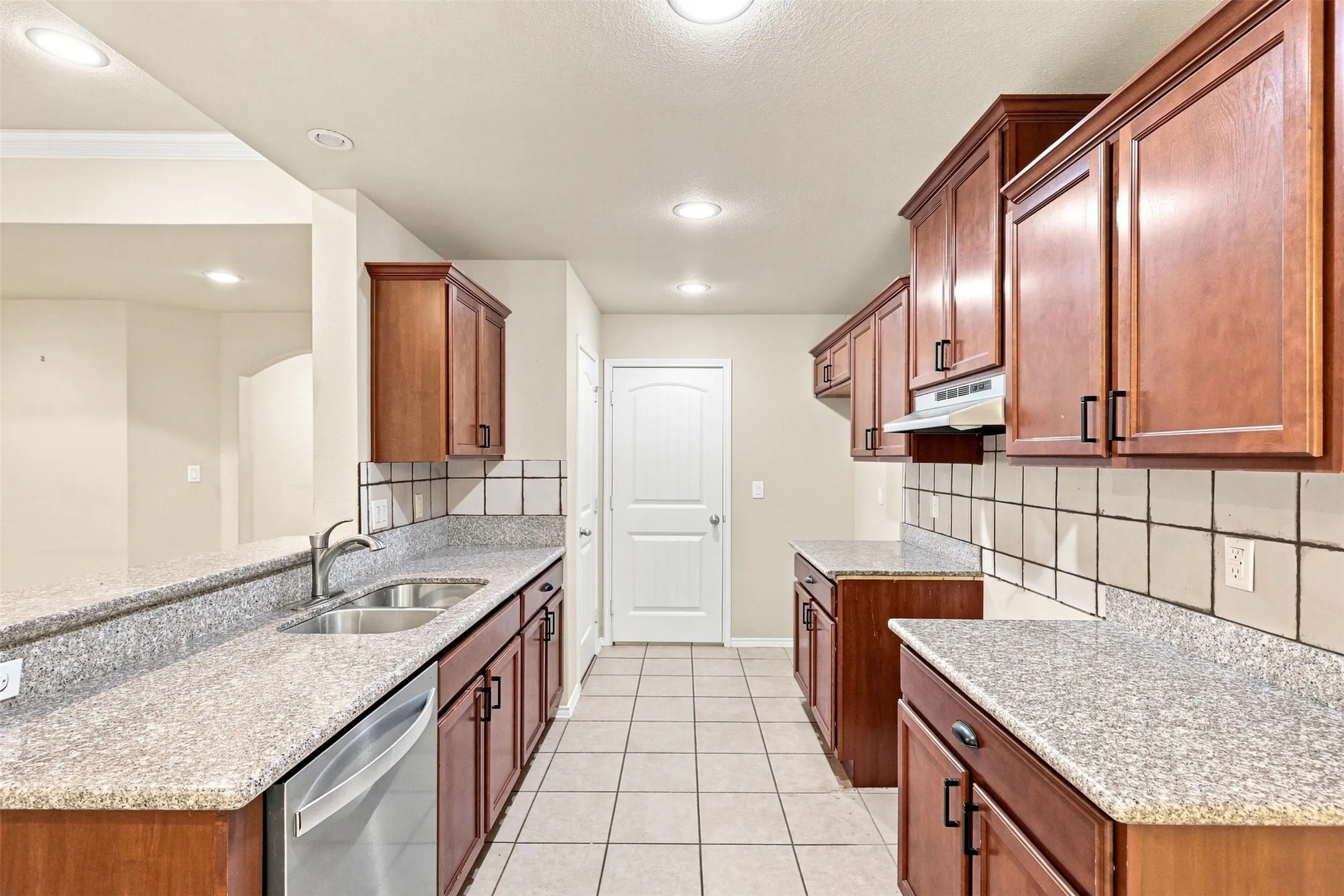 Single Family Residence For Sale in Titus County , 613 Therese Ct., Mt Pleasant, Texas 75455, 3 Bedroom, 2 Bathroom, 1 Garage spaces, 1,225 Sqft, built in 2012, mls#21352942, Real Estate Agent in Mt Pleasant, Homes For Sale in Titus county, Homes For Sale in Mt Pleasant, Realtor in Mt Pleasant Texas, Real Estate Brokerage Independent Realty Texas, Luminita Cordes Realtor