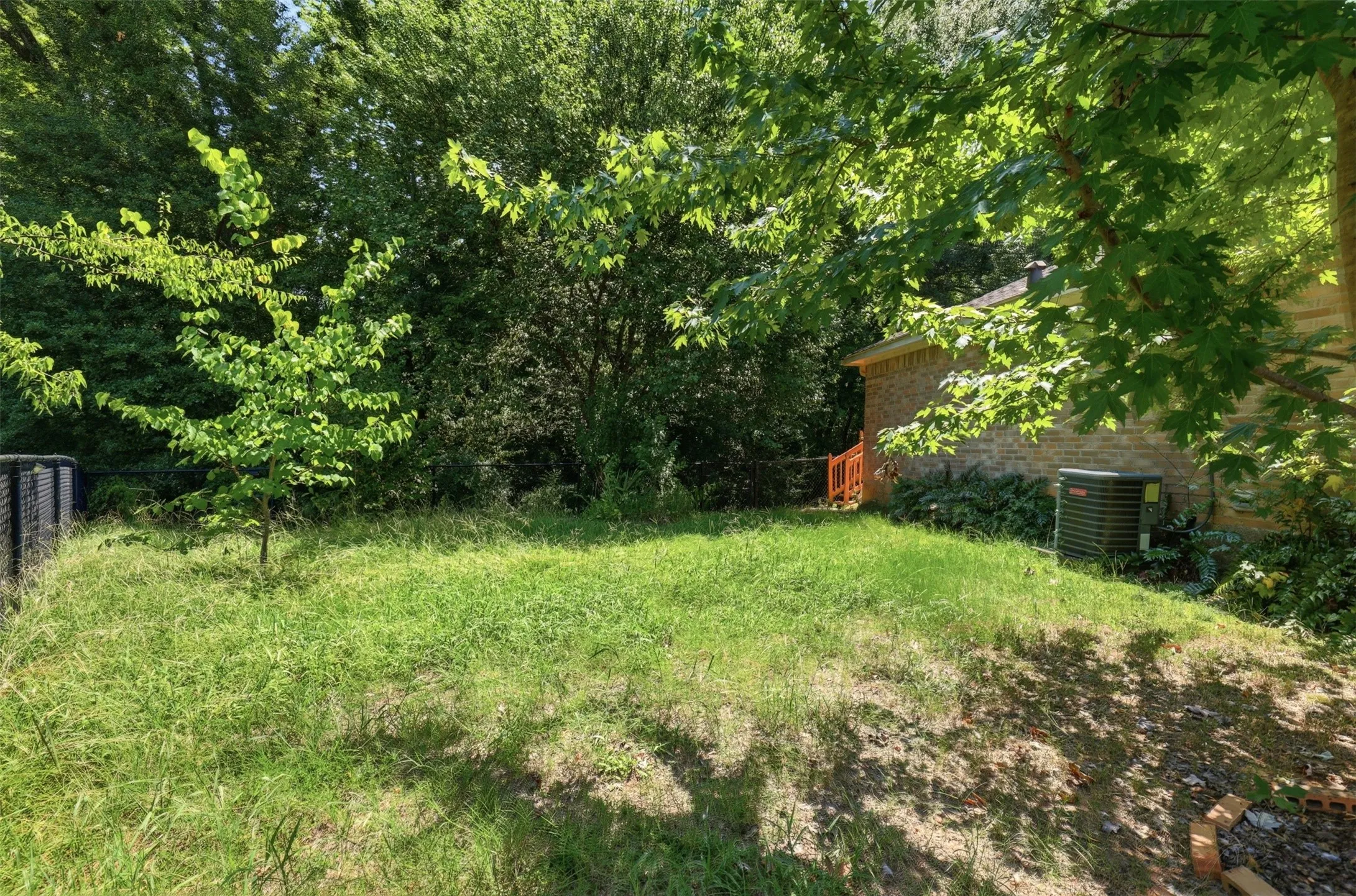 Single Family Residence For Sale in Titus County , 613 Therese Ct., Mt Pleasant, Texas 75455, 3 Bedroom, 2 Bathroom, 1 Garage spaces, 1,225 Sqft, built in 2012, mls#21352942, Real Estate Agent in Mt Pleasant, Homes For Sale in Titus county, Homes For Sale in Mt Pleasant, Realtor in Mt Pleasant Texas, Real Estate Brokerage Independent Realty Texas, Luminita Cordes Realtor