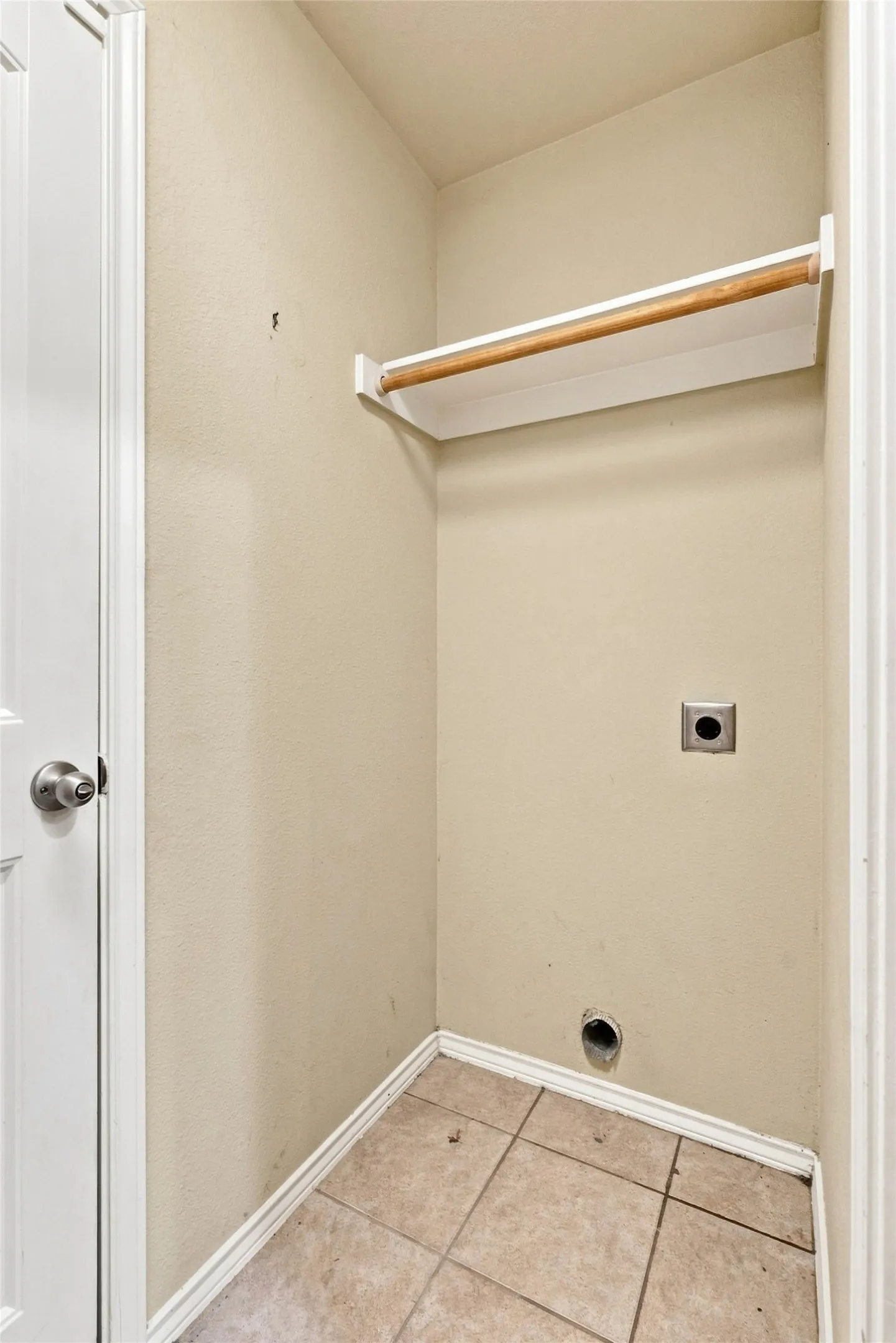 Single Family Residence For Sale in Titus County , 613 Therese Ct., Mt Pleasant, Texas 75455, 3 Bedroom, 2 Bathroom, 1 Garage spaces, 1,225 Sqft, built in 2012, mls#21352942, Real Estate Agent in Mt Pleasant, Homes For Sale in Titus county, Homes For Sale in Mt Pleasant, Realtor in Mt Pleasant Texas, Real Estate Brokerage Independent Realty Texas, Luminita Cordes Realtor