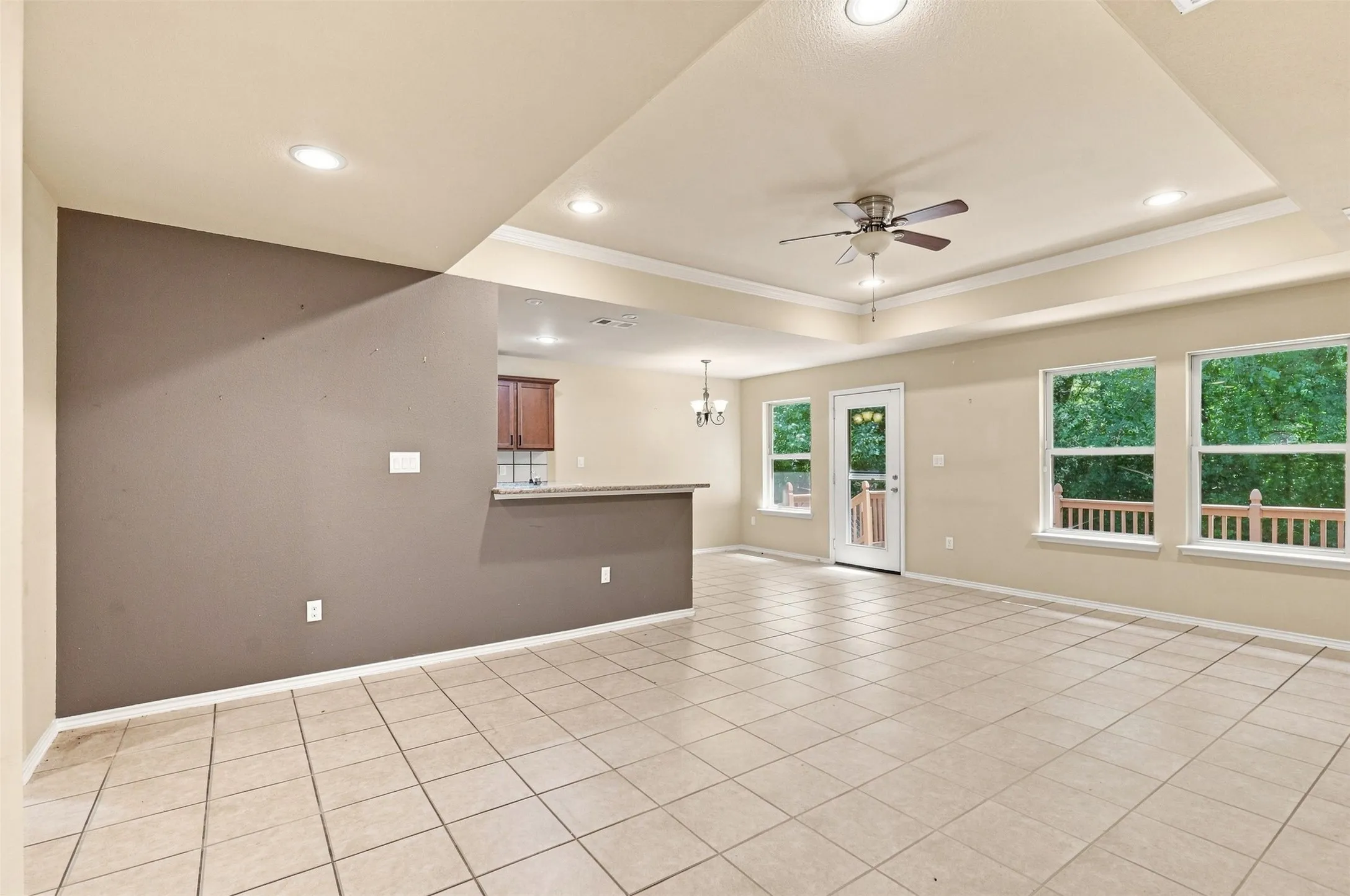 Single Family Residence For Sale in Titus County , 613 Therese Ct., Mt Pleasant, Texas 75455, 3 Bedroom, 2 Bathroom, 1 Garage spaces, 1,225 Sqft, built in 2012, mls#21352942, Real Estate Agent in Mt Pleasant, Homes For Sale in Titus county, Homes For Sale in Mt Pleasant, Realtor in Mt Pleasant Texas, Real Estate Brokerage Independent Realty Texas, Luminita Cordes Realtor