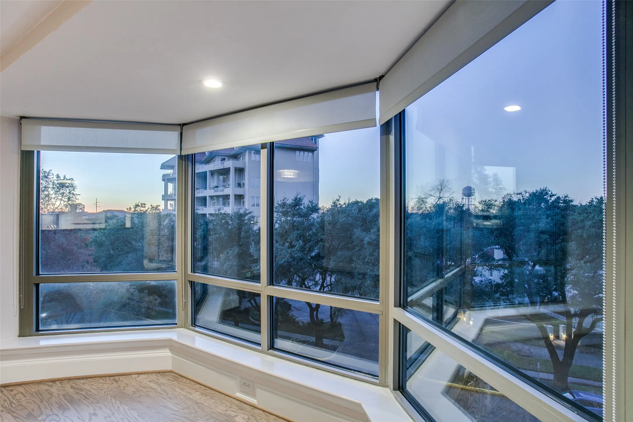 Condominium For Rent in Dallas County , 4242 Lomo Alto Drive N51, Highland Park, Texas 75219, 2 Bedroom, 3 Bathroom, 1 Garage spaces, 1,510 Sqft, built in 1950, mls#21353900, Real Estate Agent in Highland Park, Homes For Rent in Dallas county, Homes For Rent in Highland Park, Realtor in Highland Park Texas, Real Estate Brokerage Independent Realty Texas, Luminita Cordes Realtor