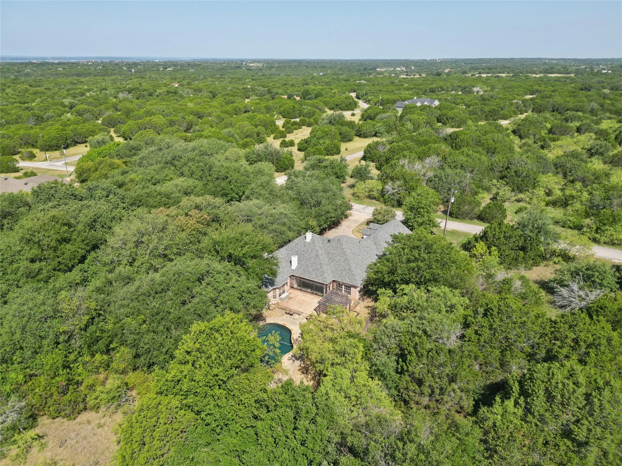 Single Family Residence For Sale in Hill County , 43192 Fringewood Drive, Whitney, Texas 76692, 3 Bedroom, 3 Bathroom, 3 Garage spaces, 2,325 Sqft, built in 2002, mls#21354046, Real Estate Agent in Whitney, Homes For Sale in Hill county, Homes For Sale in Whitney, Realtor in Whitney Texas, Real Estate Brokerage Independent Realty Texas, Luminita Cordes Realtor