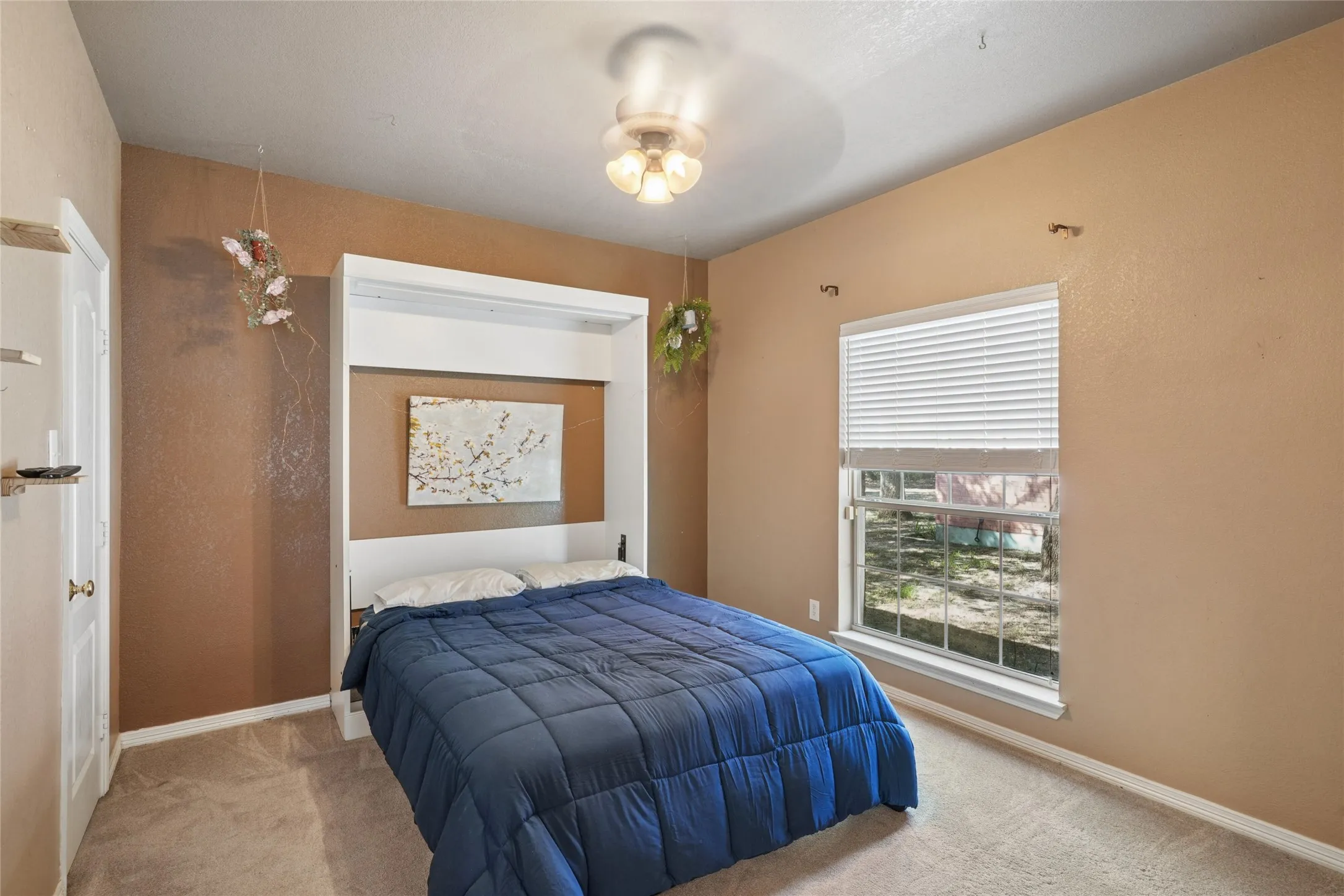 Single Family Residence For Sale in Hill County , 43192 Fringewood Drive, Whitney, Texas 76692, 3 Bedroom, 3 Bathroom, 3 Garage spaces, 2,325 Sqft, built in 2002, mls#21354046, Real Estate Agent in Whitney, Homes For Sale in Hill county, Homes For Sale in Whitney, Realtor in Whitney Texas, Real Estate Brokerage Independent Realty Texas, Luminita Cordes Realtor