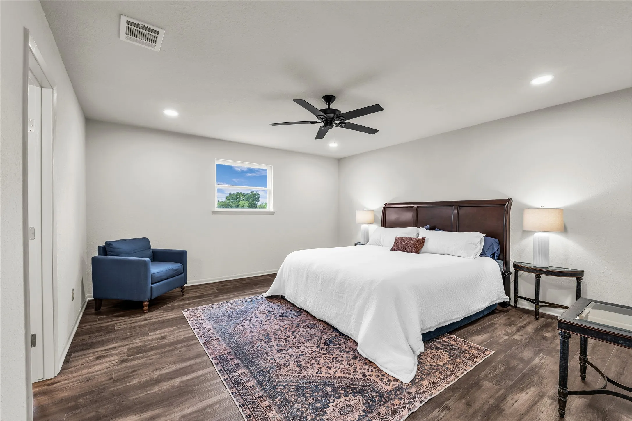 Single Family Residence For Sale in Mc Lennan County , 299 Aggie Way, China Spring, Texas 76633, 3 Bedroom, 3 Bathroom, Garage spaces, 2,038 Sqft, built in 1978, mls#21353693, Real Estate Agent in China Spring, Homes For Sale in Mc Lennan county, Homes For Sale in China Spring, Realtor in China Spring Texas, Real Estate Brokerage Independent Realty Texas, Luminita Cordes Realtor