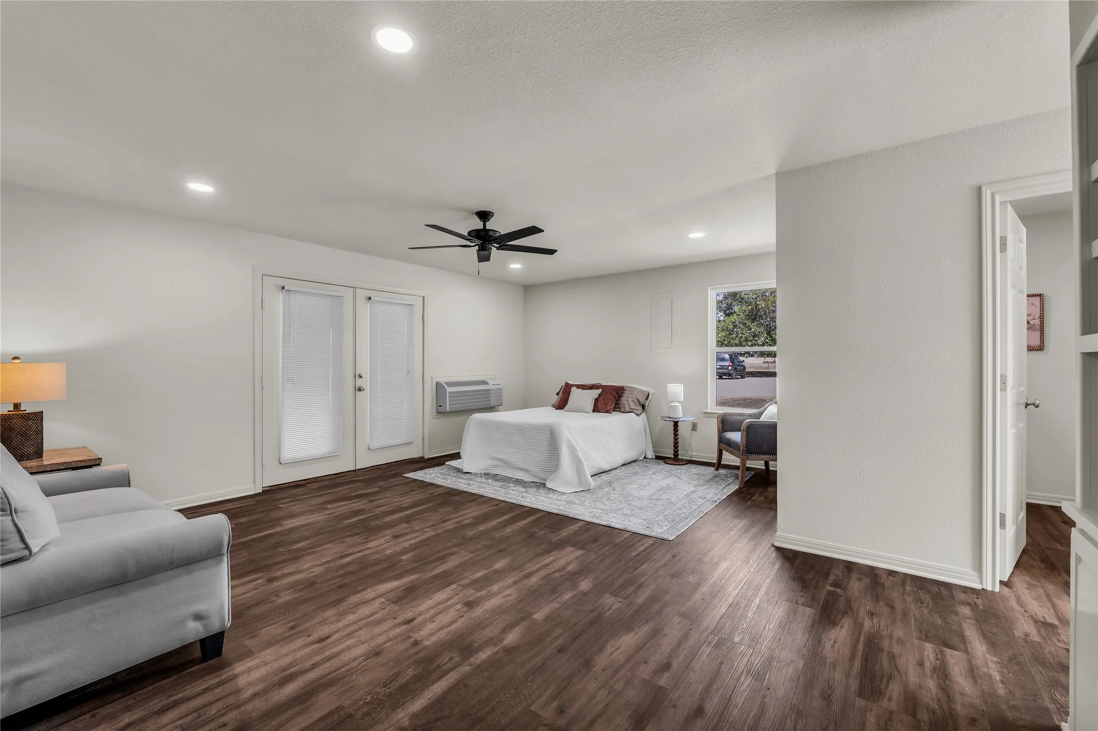 Single Family Residence For Sale in Mc Lennan County , 299 Aggie Way, China Spring, Texas 76633, 3 Bedroom, 3 Bathroom, Garage spaces, 2,038 Sqft, built in 1978, mls#21353693, Real Estate Agent in China Spring, Homes For Sale in Mc Lennan county, Homes For Sale in China Spring, Realtor in China Spring Texas, Real Estate Brokerage Independent Realty Texas, Luminita Cordes Realtor