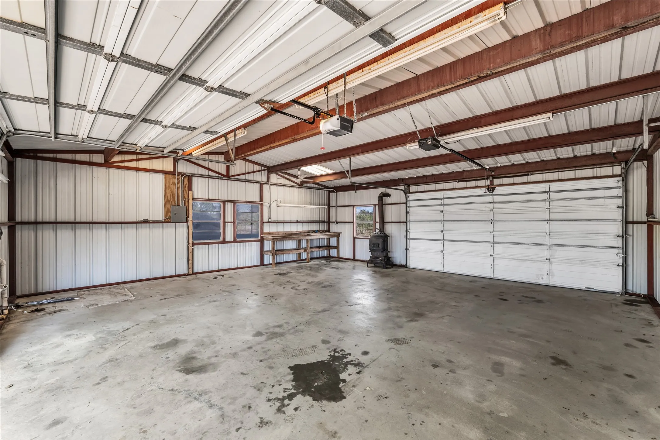 Single Family Residence For Sale in Mc Lennan County , 299 Aggie Way, China Spring, Texas 76633, 3 Bedroom, 3 Bathroom, Garage spaces, 2,038 Sqft, built in 1978, mls#21353693, Real Estate Agent in China Spring, Homes For Sale in Mc Lennan county, Homes For Sale in China Spring, Realtor in China Spring Texas, Real Estate Brokerage Independent Realty Texas, Luminita Cordes Realtor