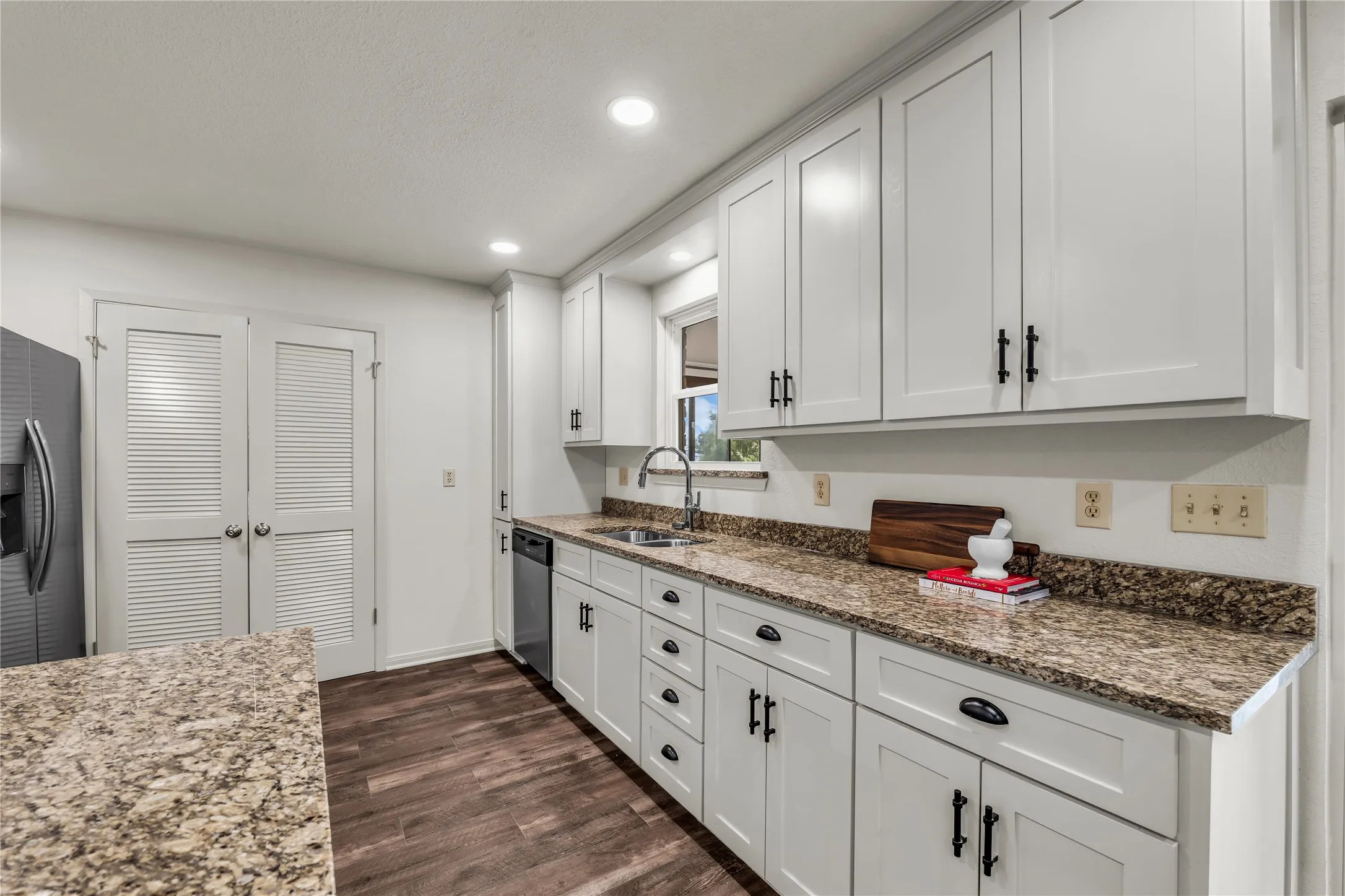 Single Family Residence For Sale in Mc Lennan County , 299 Aggie Way, China Spring, Texas 76633, 3 Bedroom, 3 Bathroom, Garage spaces, 2,038 Sqft, built in 1978, mls#21353693, Real Estate Agent in China Spring, Homes For Sale in Mc Lennan county, Homes For Sale in China Spring, Realtor in China Spring Texas, Real Estate Brokerage Independent Realty Texas, Luminita Cordes Realtor