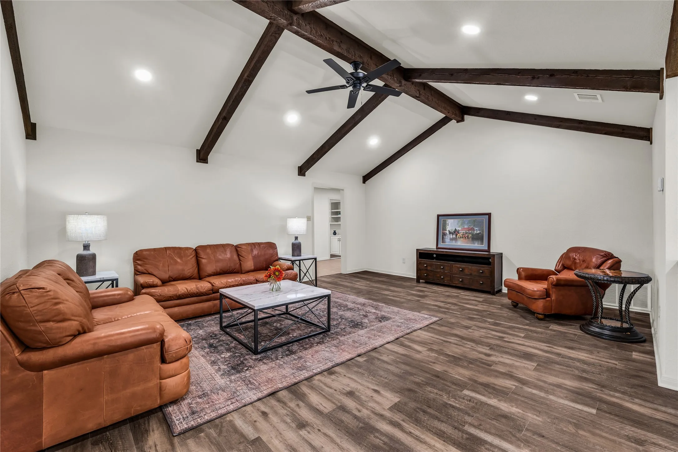 Single Family Residence For Sale in Mc Lennan County , 299 Aggie Way, China Spring, Texas 76633, 3 Bedroom, 3 Bathroom, Garage spaces, 2,038 Sqft, built in 1978, mls#21353693, Real Estate Agent in China Spring, Homes For Sale in Mc Lennan county, Homes For Sale in China Spring, Realtor in China Spring Texas, Real Estate Brokerage Independent Realty Texas, Luminita Cordes Realtor