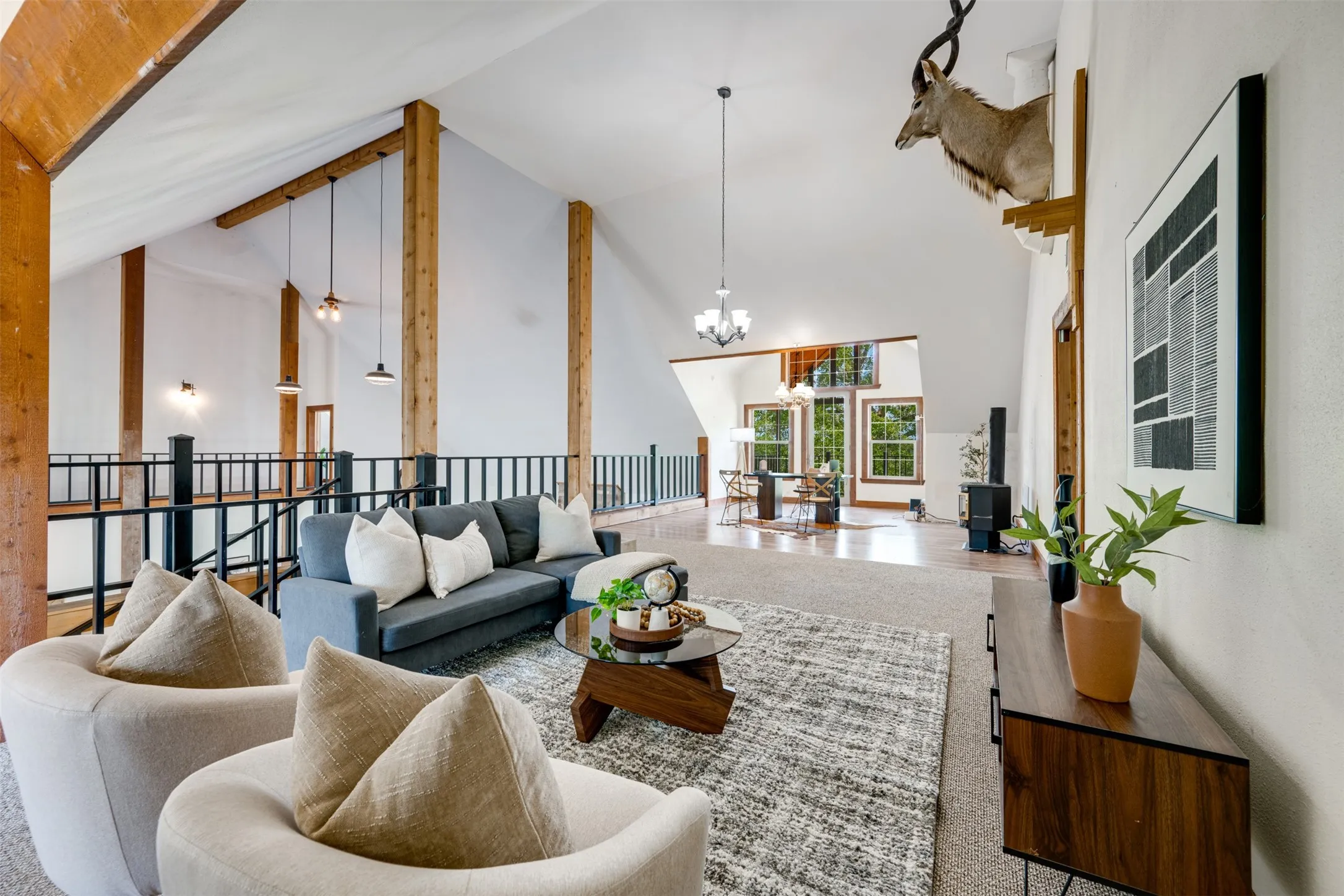 Single Family Residence For Sale in Red River (TX) County , 1521 County Road 3117, Clarksville, Texas 75426, 3 Bedroom, 5 Bathroom, 3 Garage spaces, 4,723 Sqft, built in 2012, mls#21353858, Real Estate Agent in Clarksville, Homes For Sale in Red River (TX) county, Homes For Sale in Clarksville, Realtor in Clarksville Texas, Real Estate Brokerage Independent Realty Texas, Luminita Cordes Realtor
