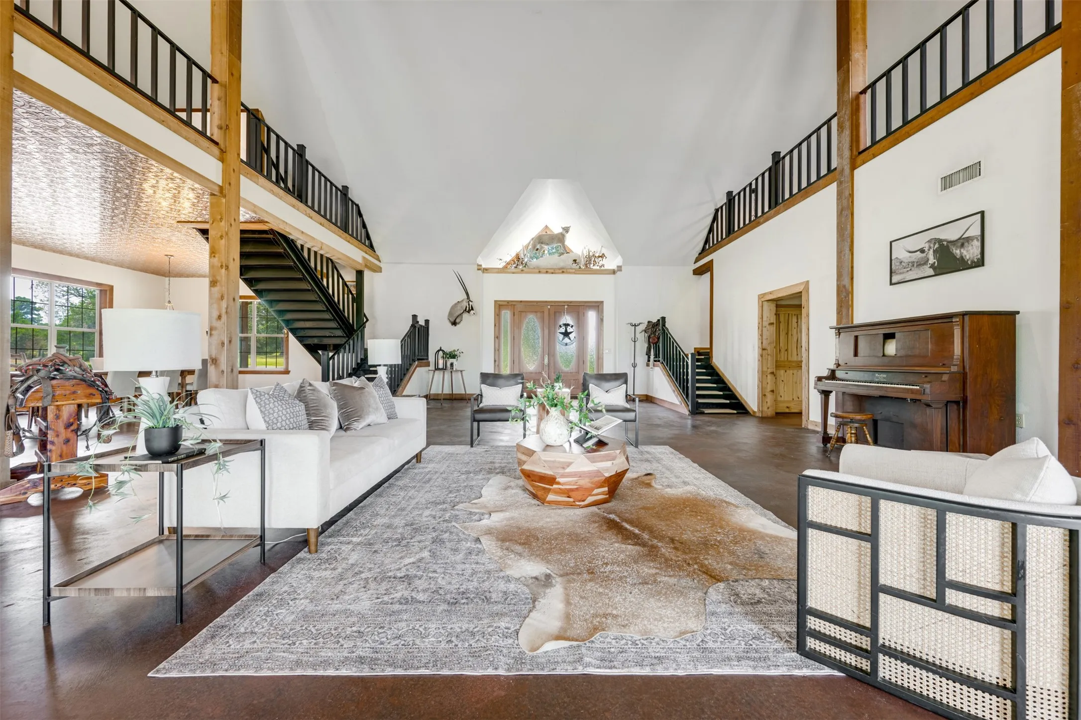Single Family Residence For Sale in Red River (TX) County , 1521 County Road 3117, Clarksville, Texas 75426, 3 Bedroom, 5 Bathroom, 3 Garage spaces, 4,723 Sqft, built in 2012, mls#21353858, Real Estate Agent in Clarksville, Homes For Sale in Red River (TX) county, Homes For Sale in Clarksville, Realtor in Clarksville Texas, Real Estate Brokerage Independent Realty Texas, Luminita Cordes Realtor