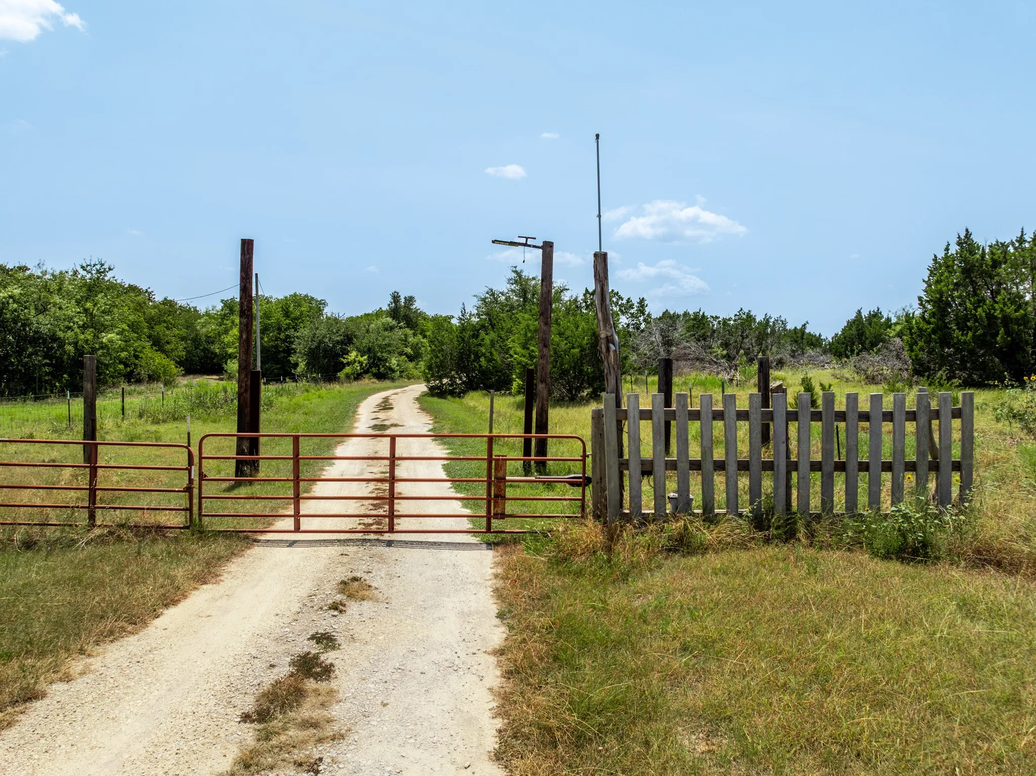 Unimproved Land For Sale in Hill County , TBD TR 1 Fm 933, Whitney, Texas 76692, 0, 0, Garage spaces, 0 Sqft, built in 0, mls#21347435, Real Estate Agent in Whitney, Homes For Sale in Hill county, Homes For Sale in Whitney, Realtor in Whitney Texas, Real Estate Brokerage Independent Realty Texas, Luminita Cordes Realtor