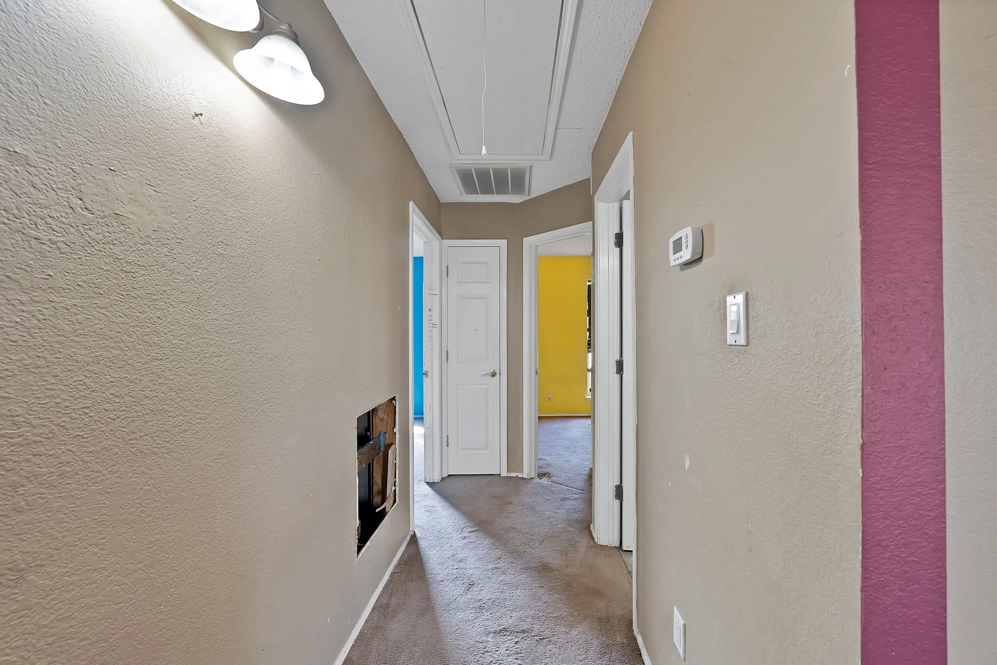 Single Family Residence For Sale in Dallas County , 2137 Emerald Oaks, Mesquite, Texas 75181, 3 Bedroom, 2 Bathroom, Garage spaces, 1,740 Sqft, built in 1992, mls#21353051, Real Estate Agent in Mesquite, Homes For Sale in Dallas county, Homes For Sale in Mesquite, Realtor in Mesquite Texas, Real Estate Brokerage Independent Realty Texas, Luminita Cordes Realtor