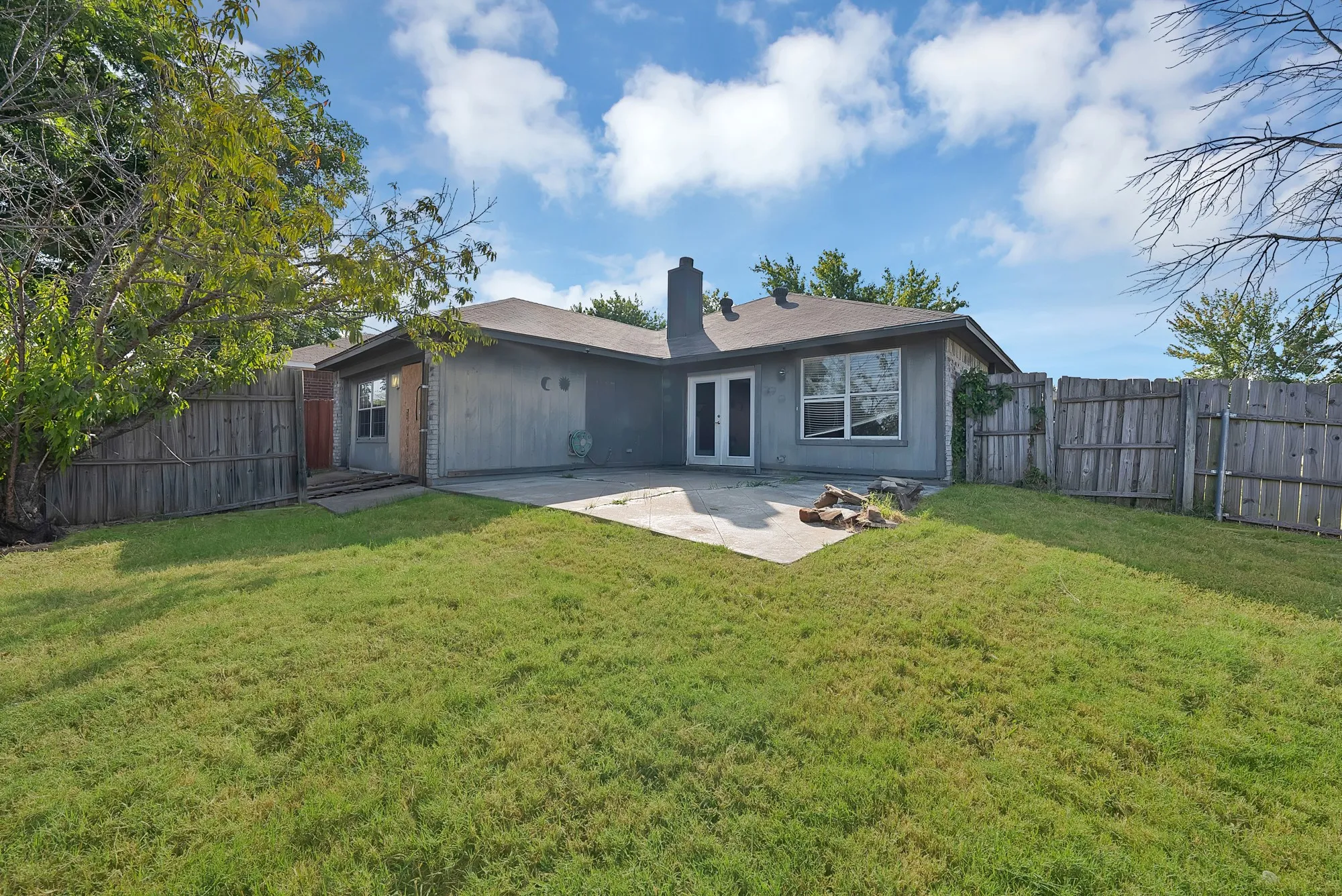 Single Family Residence For Sale in Dallas County , 2137 Emerald Oaks, Mesquite, Texas 75181, 3 Bedroom, 2 Bathroom, Garage spaces, 1,740 Sqft, built in 1992, mls#21353051, Real Estate Agent in Mesquite, Homes For Sale in Dallas county, Homes For Sale in Mesquite, Realtor in Mesquite Texas, Real Estate Brokerage Independent Realty Texas, Luminita Cordes Realtor