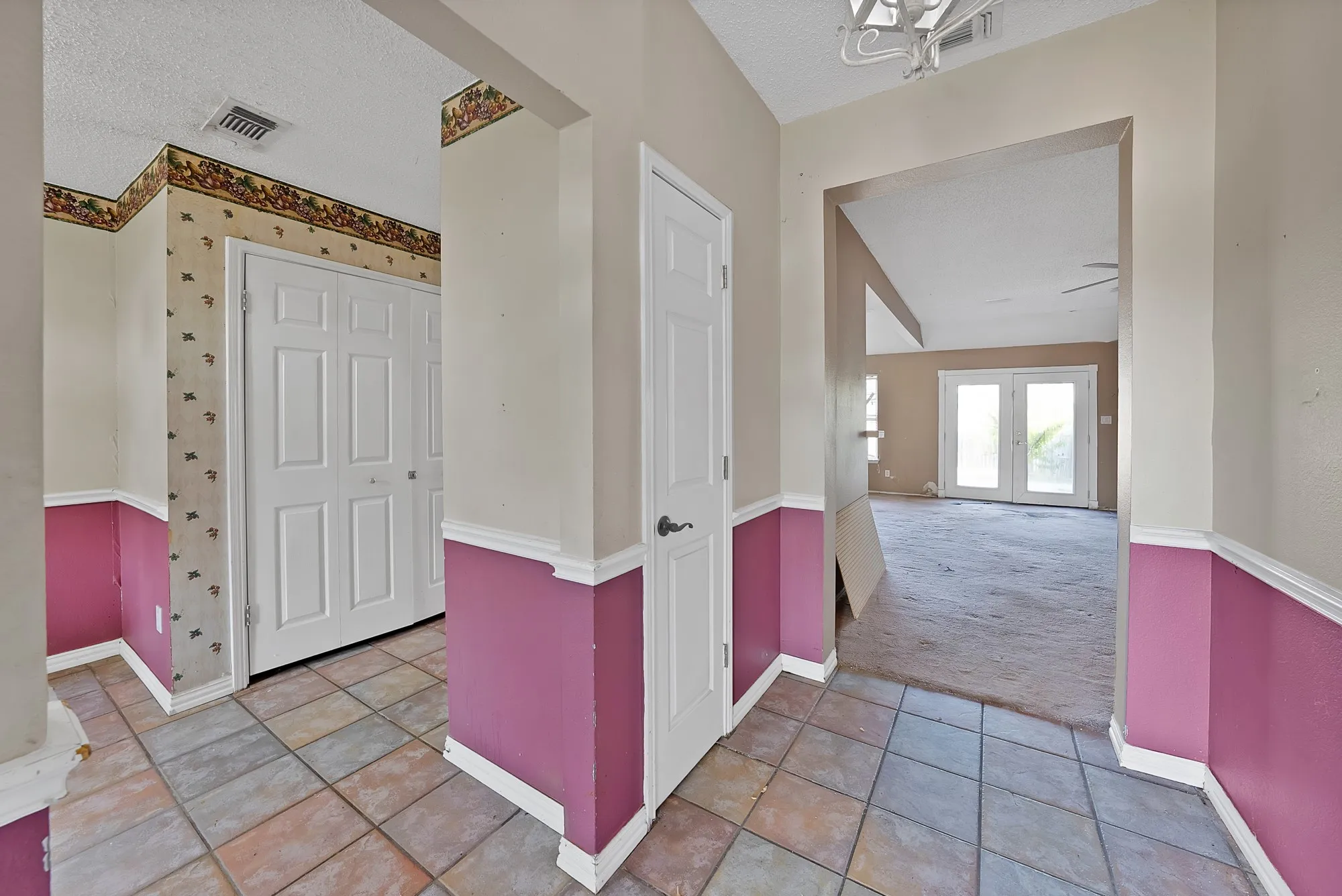 Single Family Residence For Sale in Dallas County , 2137 Emerald Oaks, Mesquite, Texas 75181, 3 Bedroom, 2 Bathroom, Garage spaces, 1,740 Sqft, built in 1992, mls#21353051, Real Estate Agent in Mesquite, Homes For Sale in Dallas county, Homes For Sale in Mesquite, Realtor in Mesquite Texas, Real Estate Brokerage Independent Realty Texas, Luminita Cordes Realtor