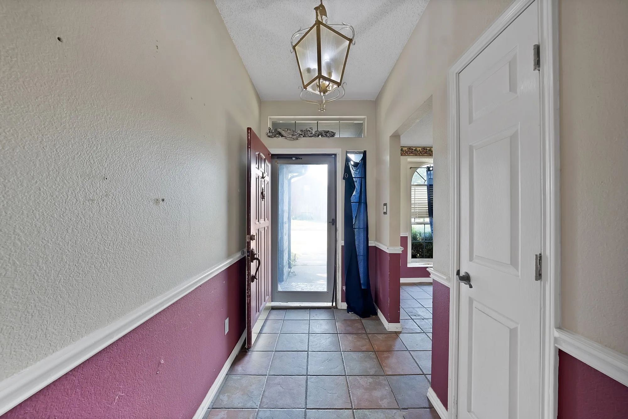Single Family Residence For Sale in Dallas County , 2137 Emerald Oaks, Mesquite, Texas 75181, 3 Bedroom, 2 Bathroom, Garage spaces, 1,740 Sqft, built in 1992, mls#21353051, Real Estate Agent in Mesquite, Homes For Sale in Dallas county, Homes For Sale in Mesquite, Realtor in Mesquite Texas, Real Estate Brokerage Independent Realty Texas, Luminita Cordes Realtor