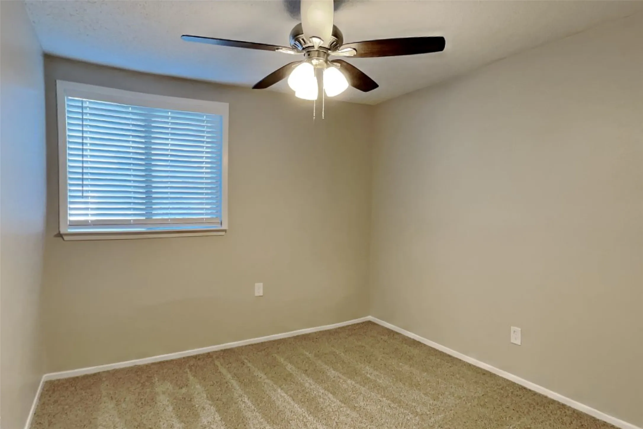 Single Family Residence For Rent in Dallas County , 2930 Canis Circle, Garland, Texas 75044, 3 Bedroom, 3 Bathroom, 2 Garage spaces, 1,540 Sqft, built in 1979, mls#21354076, Real Estate Agent in Garland, Homes For Rent in Dallas county, Homes For Rent in Garland, Realtor in Garland Texas, Real Estate Brokerage Independent Realty Texas, Luminita Cordes Realtor