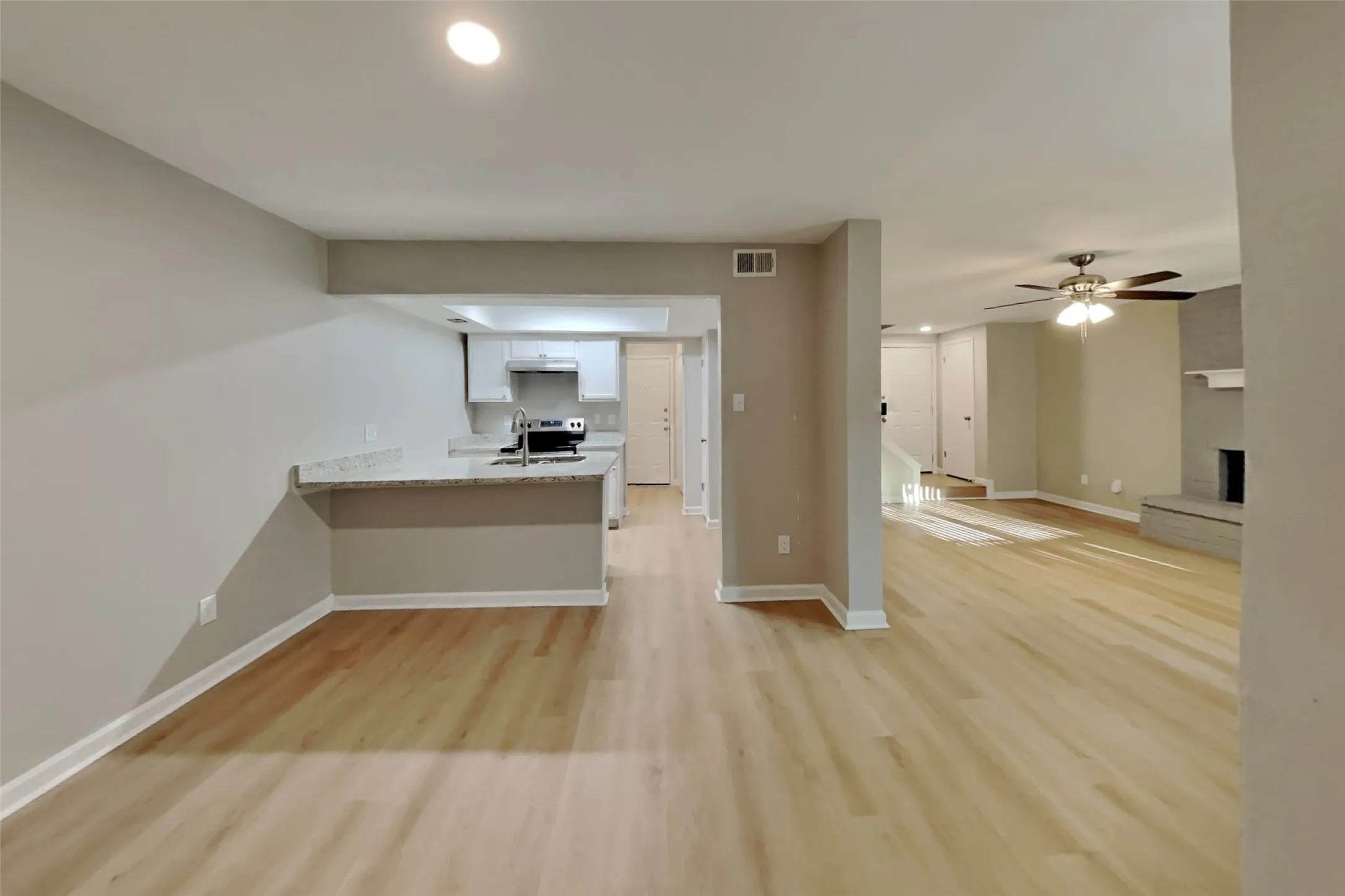 Single Family Residence For Rent in Dallas County , 2930 Canis Circle, Garland, Texas 75044, 3 Bedroom, 3 Bathroom, 2 Garage spaces, 1,540 Sqft, built in 1979, mls#21354076, Real Estate Agent in Garland, Homes For Rent in Dallas county, Homes For Rent in Garland, Realtor in Garland Texas, Real Estate Brokerage Independent Realty Texas, Luminita Cordes Realtor