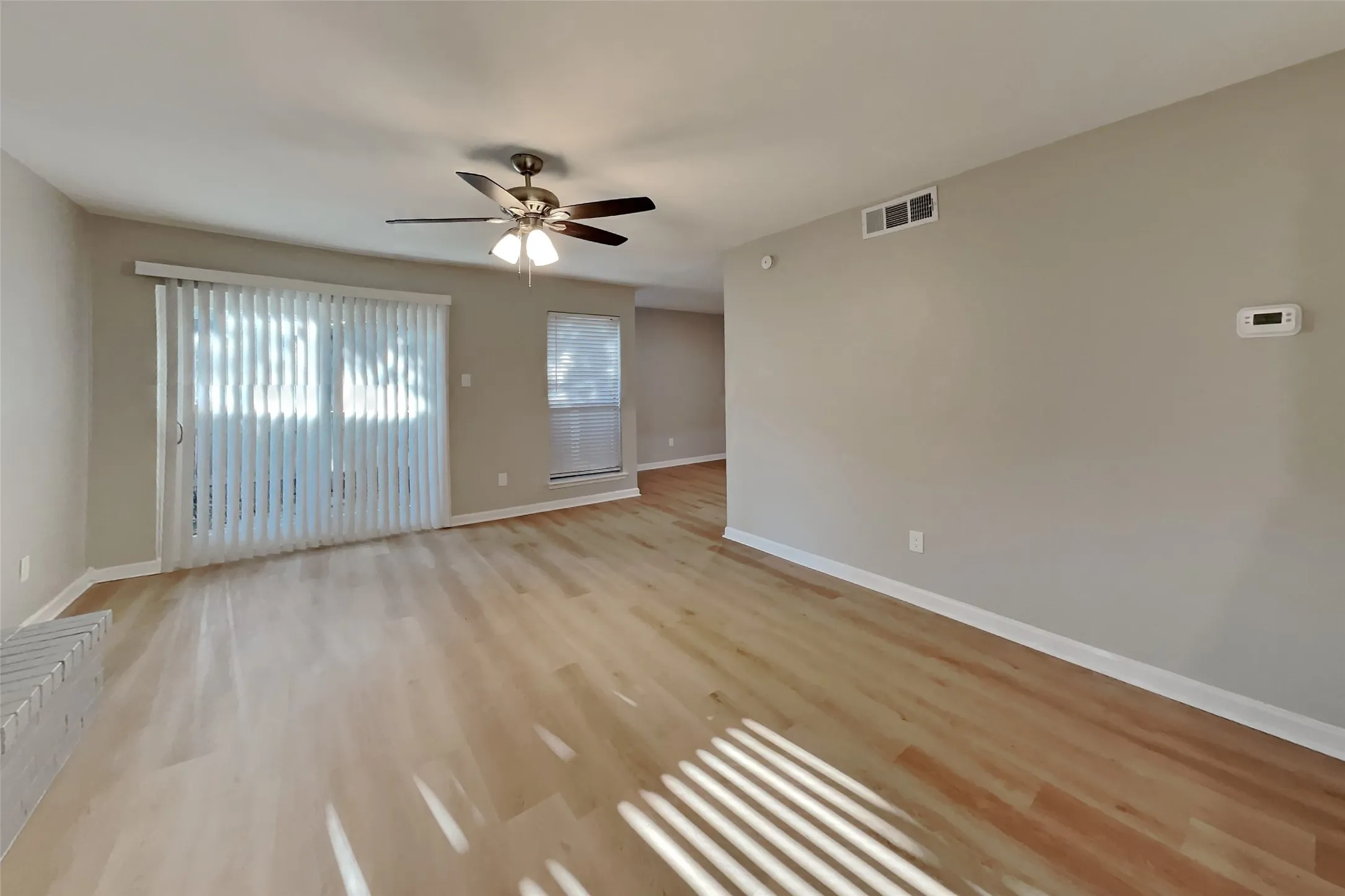 Single Family Residence For Rent in Dallas County , 2930 Canis Circle, Garland, Texas 75044, 3 Bedroom, 3 Bathroom, 2 Garage spaces, 1,540 Sqft, built in 1979, mls#21354076, Real Estate Agent in Garland, Homes For Rent in Dallas county, Homes For Rent in Garland, Realtor in Garland Texas, Real Estate Brokerage Independent Realty Texas, Luminita Cordes Realtor