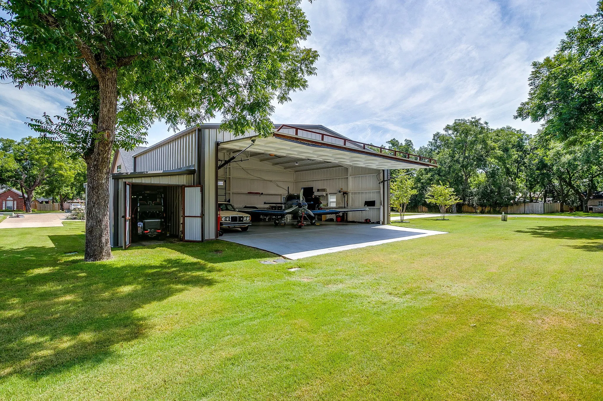 Single Family Residence For Sale in Hood County , 5418 Wedgefield Road, Granbury, Texas 76049, 4 Bedroom, 3 Bathroom, 2 Garage spaces, 2,309 Sqft, built in 2020, mls#21349504, Real Estate Agent in Granbury, Homes For Sale in Hood county, Homes For Sale in Granbury, Realtor in Granbury Texas, Real Estate Brokerage Independent Realty Texas, Luminita Cordes Realtor