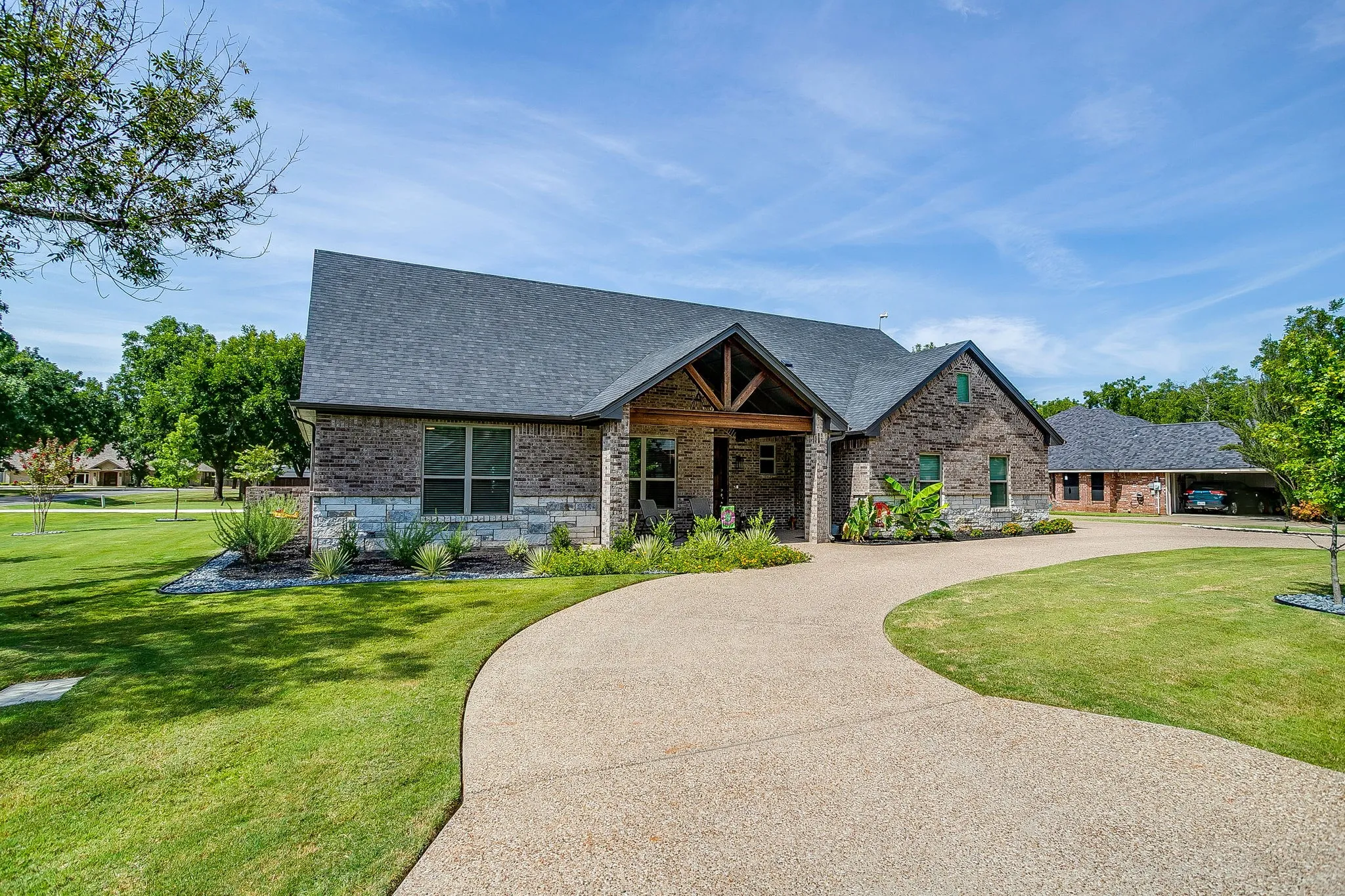 Single Family Residence For Sale in Hood County , 5418 Wedgefield Road, Granbury, Texas 76049, 4 Bedroom, 3 Bathroom, 2 Garage spaces, 2,309 Sqft, built in 2020, mls#21349504, Real Estate Agent in Granbury, Homes For Sale in Hood county, Homes For Sale in Granbury, Realtor in Granbury Texas, Real Estate Brokerage Independent Realty Texas, Luminita Cordes Realtor