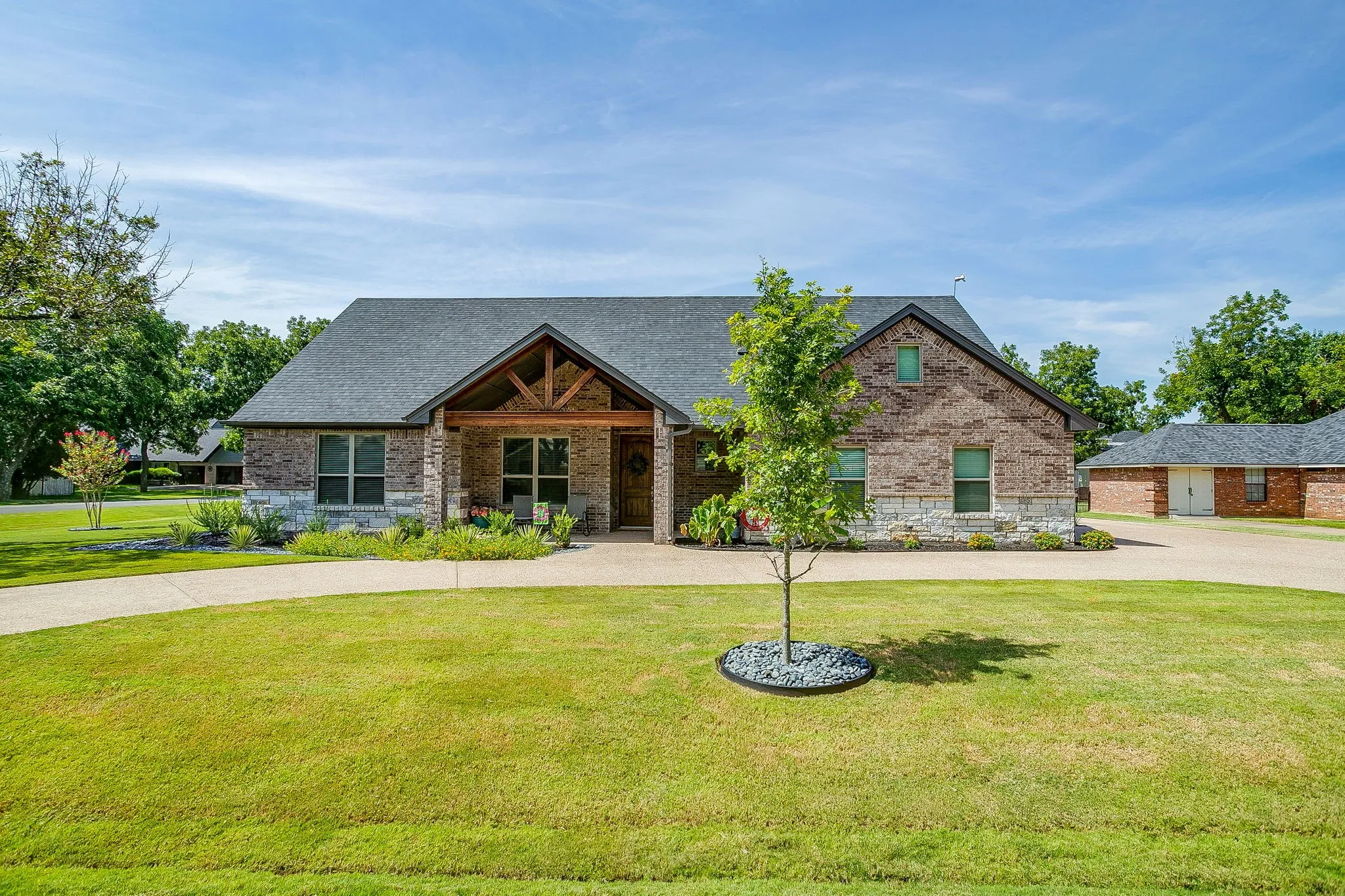 Single Family Residence For Sale in Hood County , 5418 Wedgefield Road, Granbury, Texas 76049, 4 Bedroom, 3 Bathroom, 2 Garage spaces, 2,309 Sqft, built in 2020, mls#21349504, Real Estate Agent in Granbury, Homes For Sale in Hood county, Homes For Sale in Granbury, Realtor in Granbury Texas, Real Estate Brokerage Independent Realty Texas, Luminita Cordes Realtor