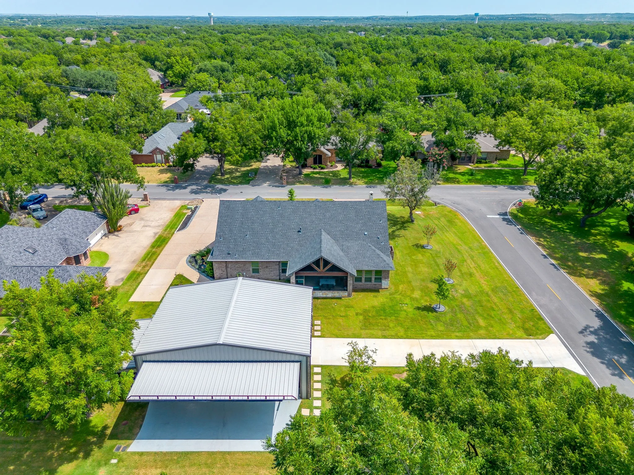 Single Family Residence For Sale in Hood County , 5418 Wedgefield Road, Granbury, Texas 76049, 4 Bedroom, 3 Bathroom, 2 Garage spaces, 2,309 Sqft, built in 2020, mls#21349504, Real Estate Agent in Granbury, Homes For Sale in Hood county, Homes For Sale in Granbury, Realtor in Granbury Texas, Real Estate Brokerage Independent Realty Texas, Luminita Cordes Realtor