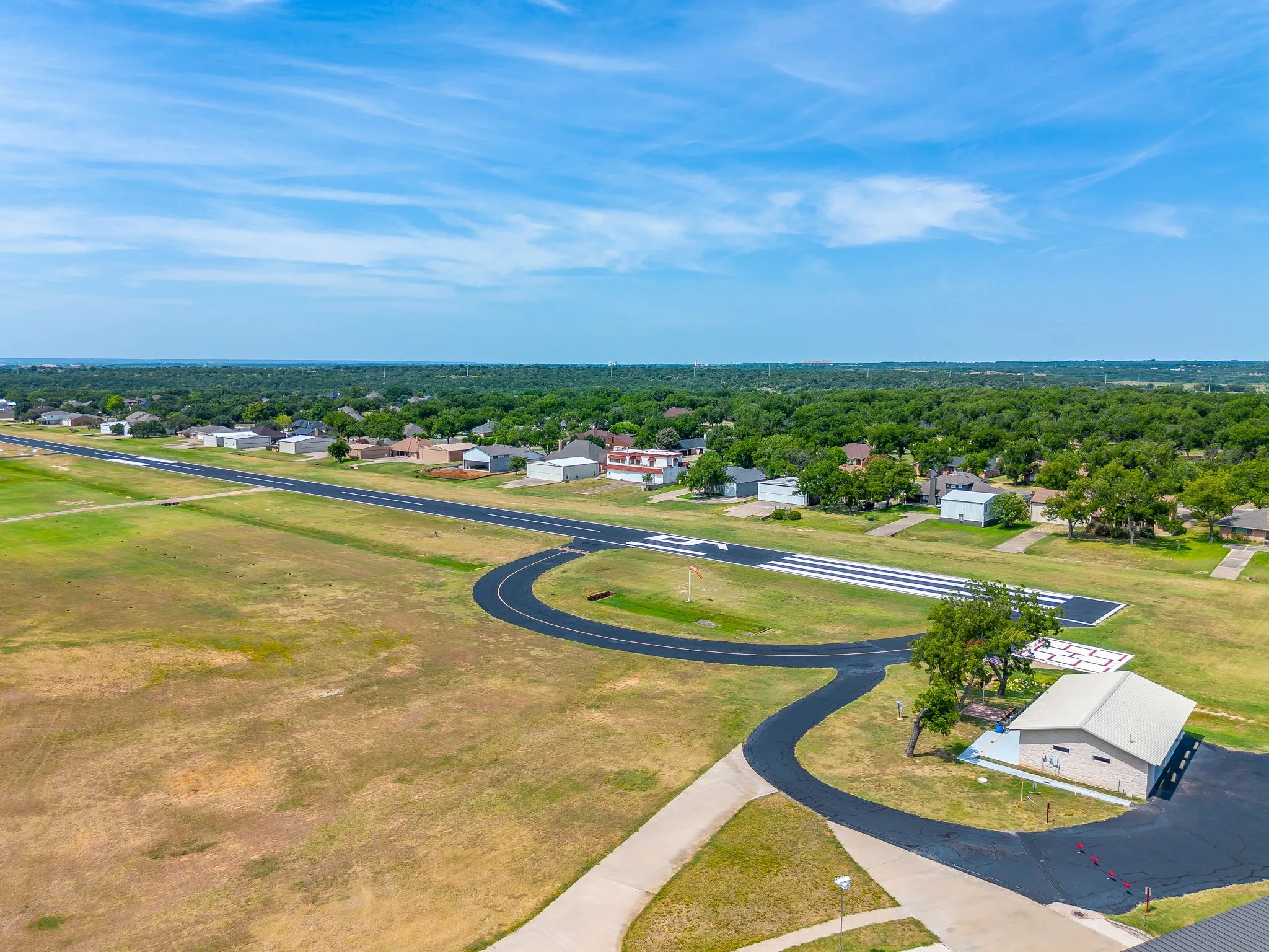 Single Family Residence For Sale in Hood County , 5418 Wedgefield Road, Granbury, Texas 76049, 4 Bedroom, 3 Bathroom, 2 Garage spaces, 2,309 Sqft, built in 2020, mls#21349504, Real Estate Agent in Granbury, Homes For Sale in Hood county, Homes For Sale in Granbury, Realtor in Granbury Texas, Real Estate Brokerage Independent Realty Texas, Luminita Cordes Realtor