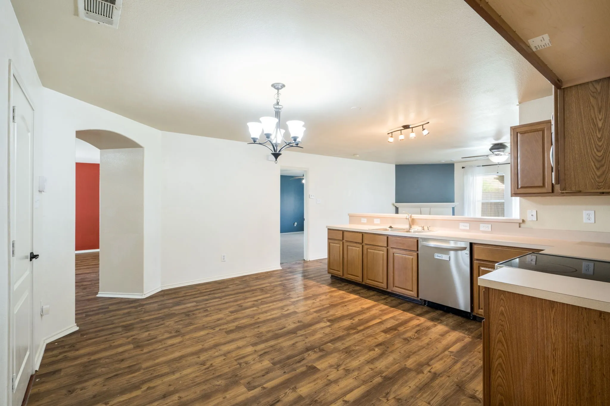 Single Family Residence For Sale in Denton County , 4306 Wood Stone Circle, Corinth, Texas 76208, 4 Bedroom, 2 Bathroom, 2 Garage spaces, 1,993 Sqft, built in 2004, mls#21350711, Real Estate Agent in Corinth, Homes For Sale in Denton county, Homes For Sale in Corinth, Realtor in Corinth Texas, Real Estate Brokerage Independent Realty Texas, Luminita Cordes Realtor