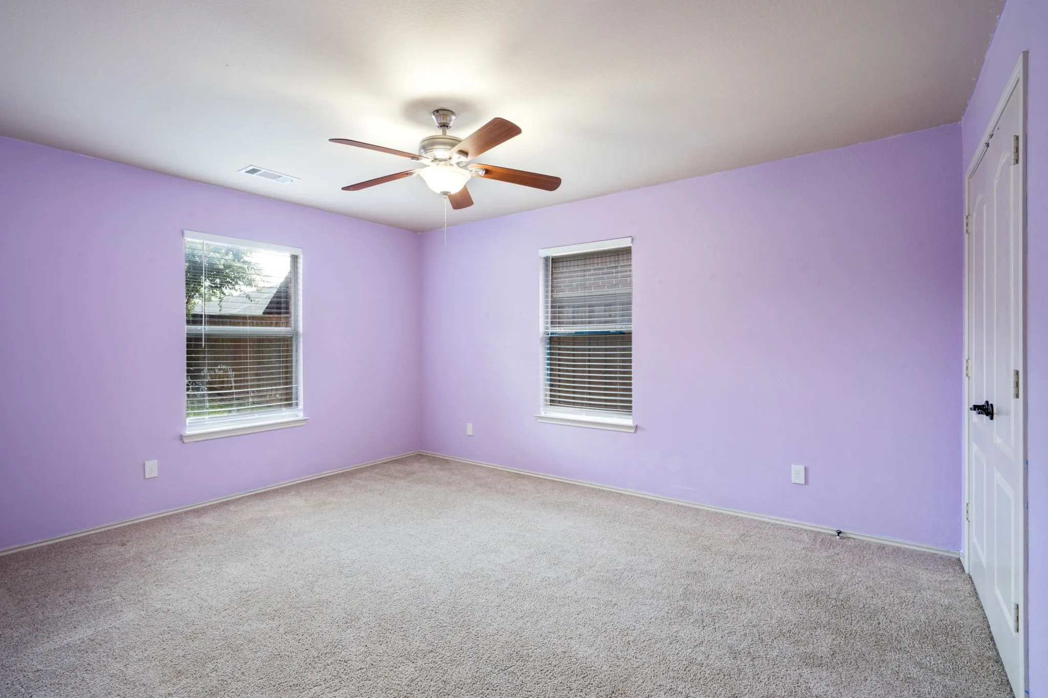 Single Family Residence For Sale in Denton County , 4306 Wood Stone Circle, Corinth, Texas 76208, 4 Bedroom, 2 Bathroom, 2 Garage spaces, 1,993 Sqft, built in 2004, mls#21350711, Real Estate Agent in Corinth, Homes For Sale in Denton county, Homes For Sale in Corinth, Realtor in Corinth Texas, Real Estate Brokerage Independent Realty Texas, Luminita Cordes Realtor
