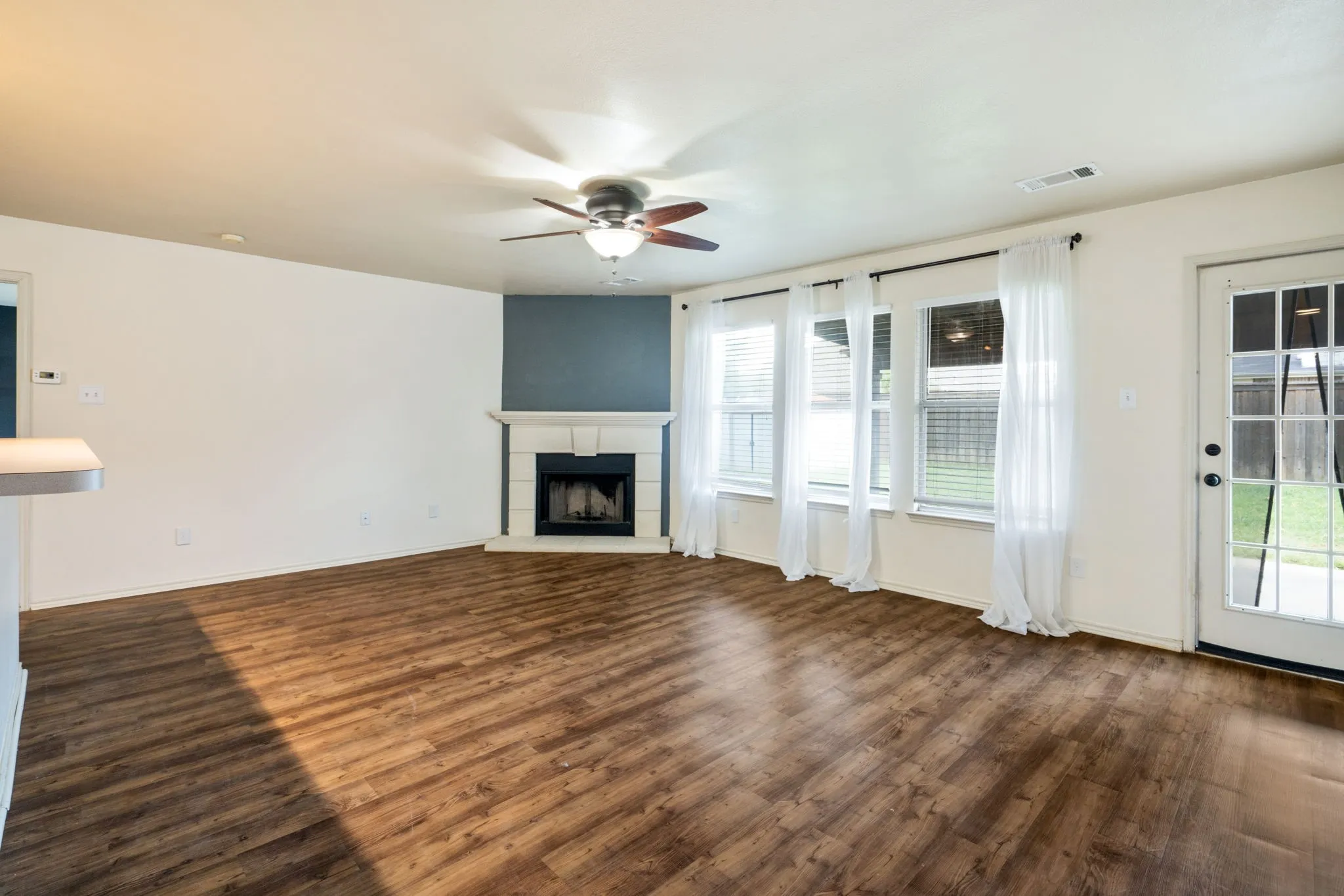 Single Family Residence For Sale in Denton County , 4306 Wood Stone Circle, Corinth, Texas 76208, 4 Bedroom, 2 Bathroom, 2 Garage spaces, 1,993 Sqft, built in 2004, mls#21350711, Real Estate Agent in Corinth, Homes For Sale in Denton county, Homes For Sale in Corinth, Realtor in Corinth Texas, Real Estate Brokerage Independent Realty Texas, Luminita Cordes Realtor