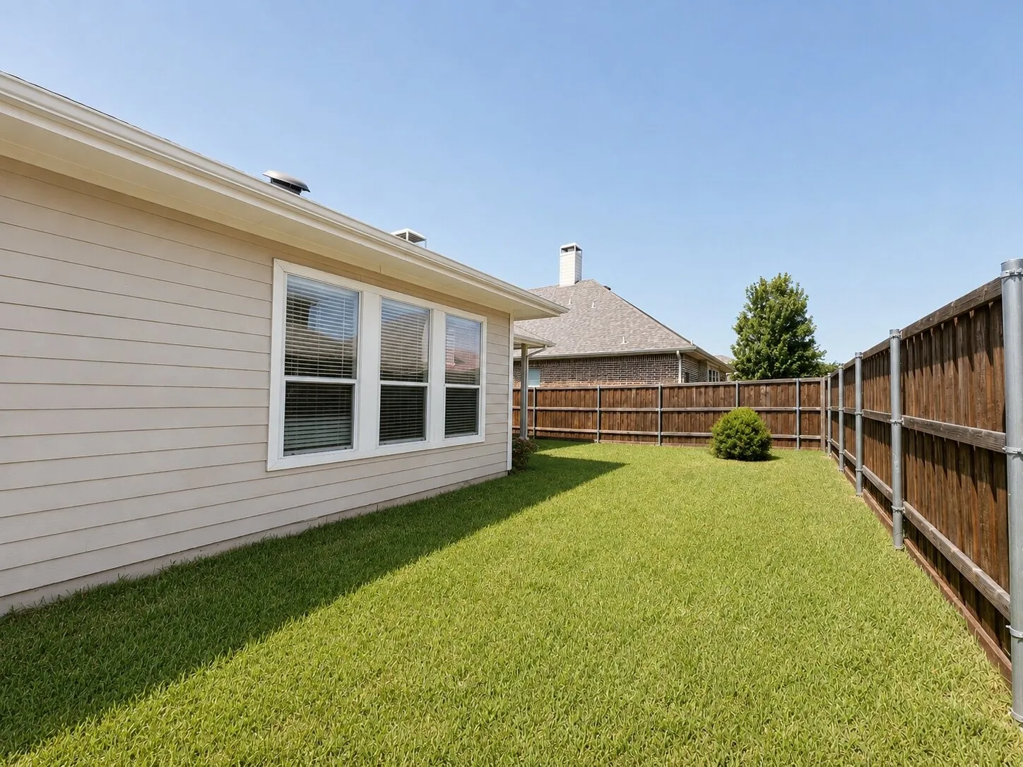 Single Family Residence For Rent in Collin County , 5724 Silverton Avenue, Mc Kinney, Texas 75070, 3 Bedroom, 2 Bathroom, 2 Garage spaces, 1,965 Sqft, built in 2006, mls#21353819, Real Estate Agent in Mc Kinney, Homes For Rent in Collin county, Homes For Rent in Mc Kinney, Realtor in Mc Kinney Texas, Real Estate Brokerage Independent Realty Texas, Luminita Cordes Realtor